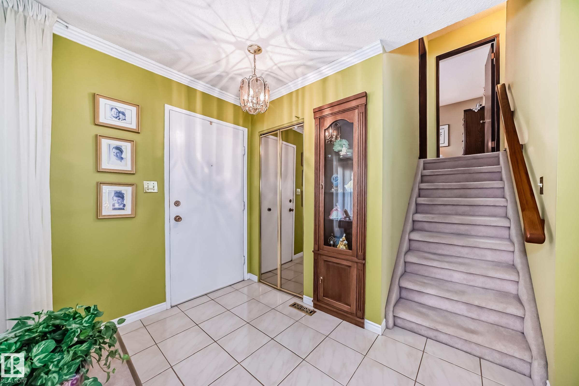 17707 84 Avenue NW, Thorncliffe, Edmonton