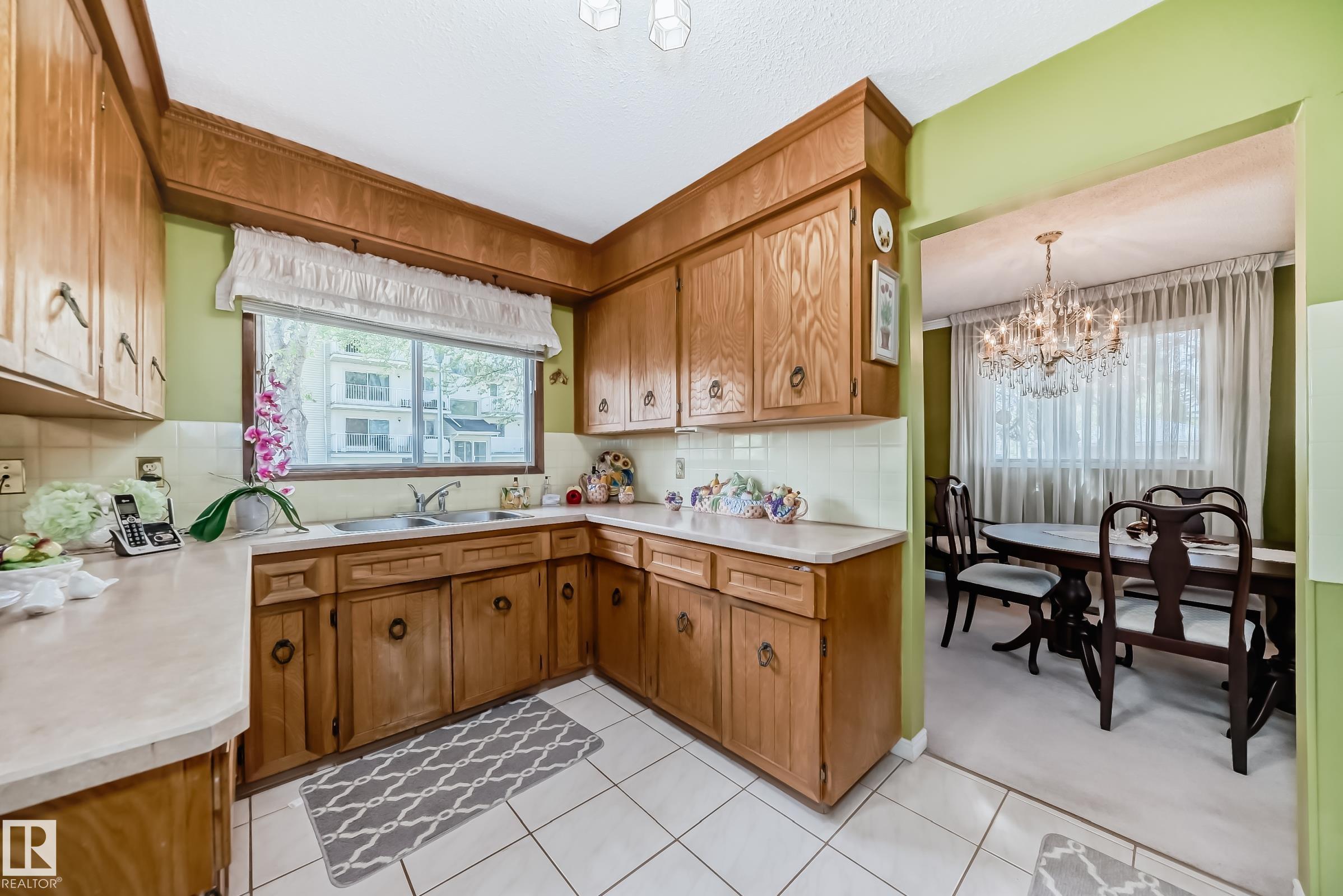 17707 84 Avenue NW, Thorncliffe, Edmonton