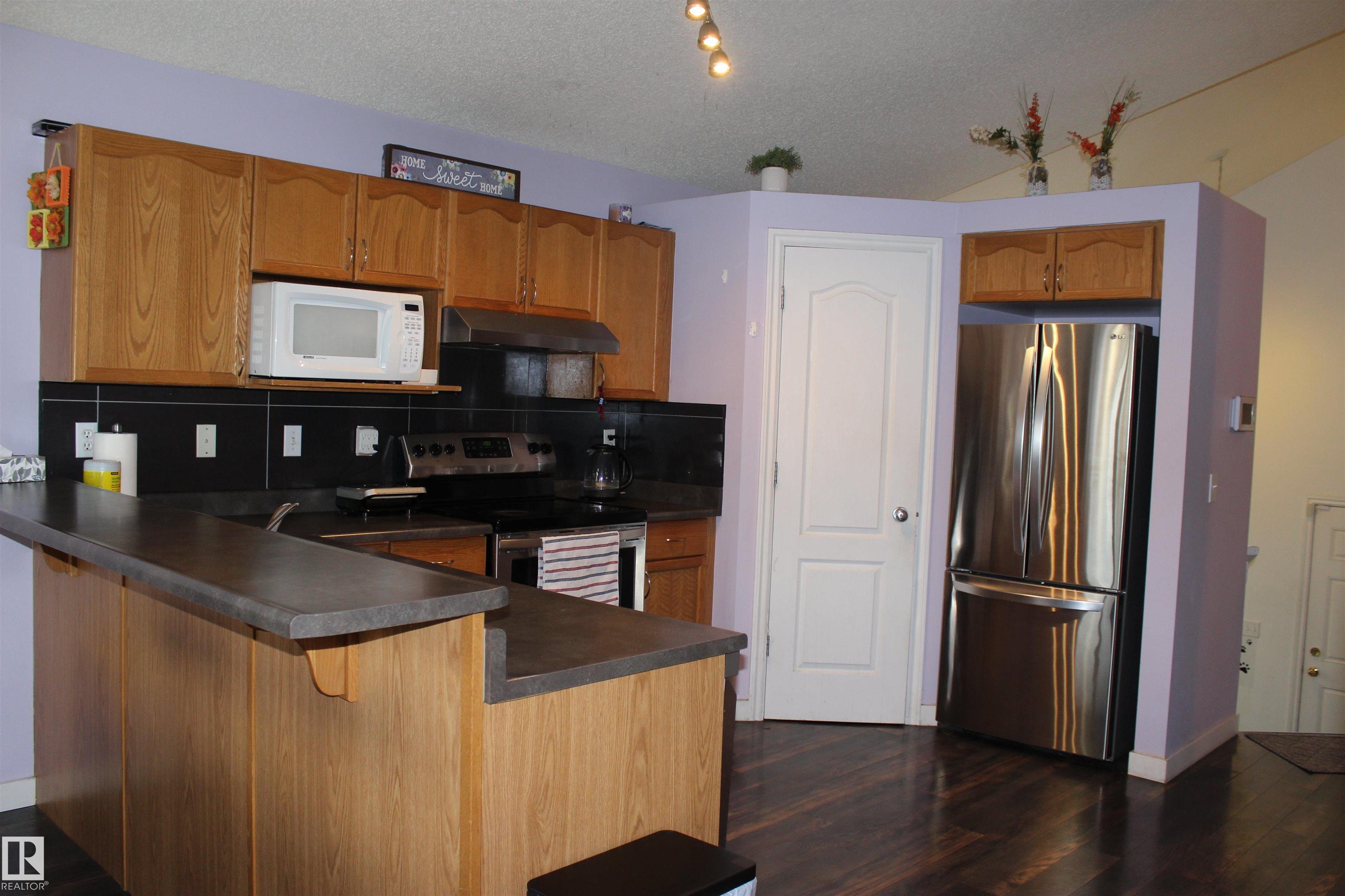 Photo 7 at 16256 132 Street NW, Oxford, Edmonton
