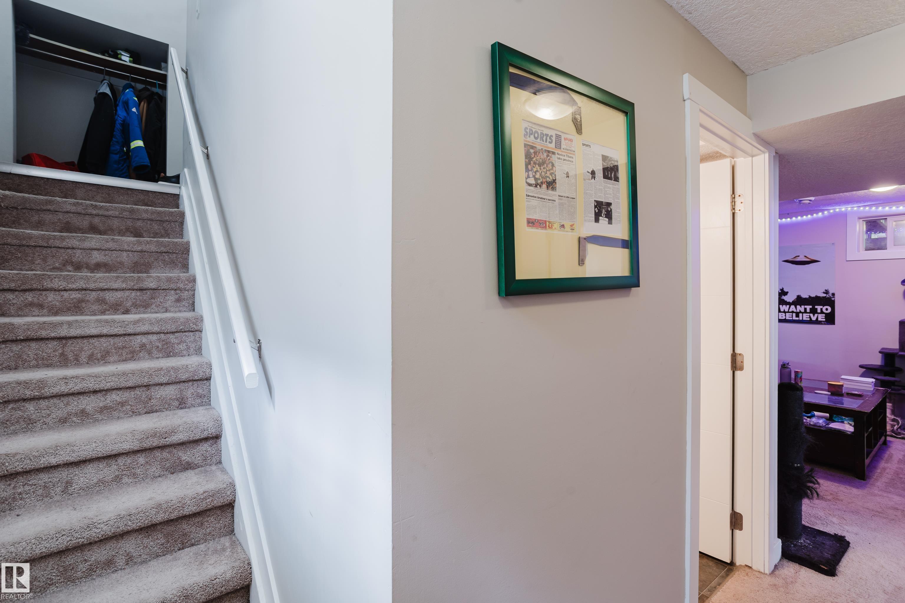 Photo 36 at 11916 152a Avenue NW, Caernarvon, Edmonton