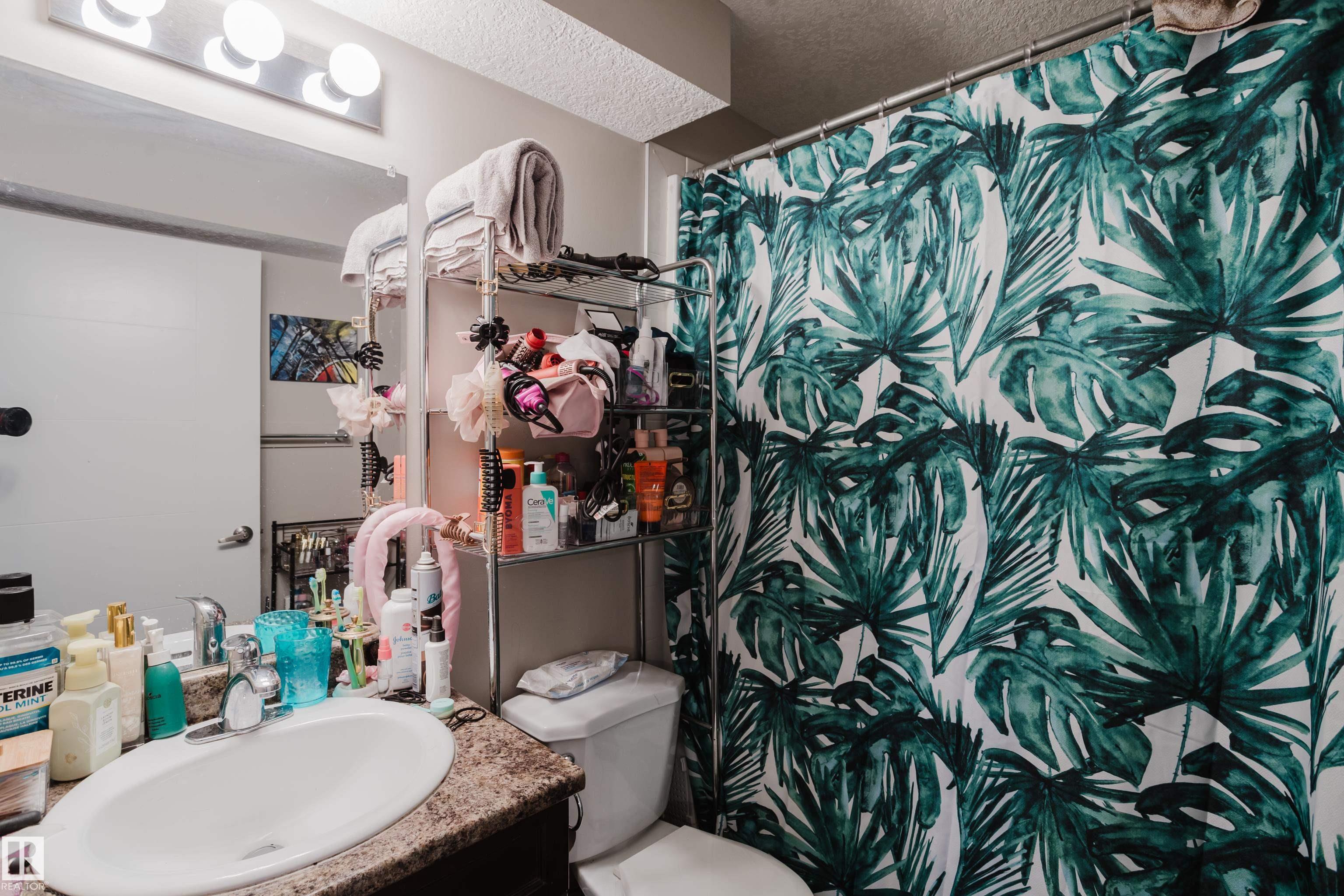 Photo 38 at 11916 152a Avenue NW, Caernarvon, Edmonton