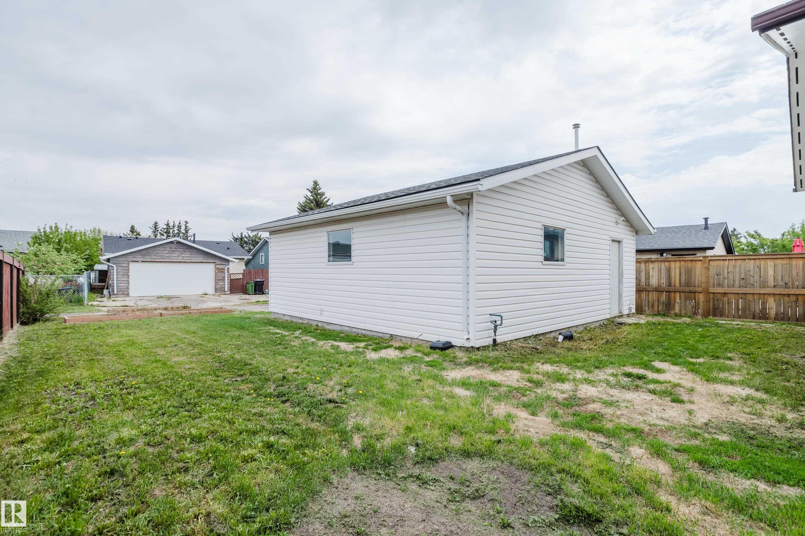 Photo 57 at 11916 152a Avenue NW, Caernarvon, Edmonton