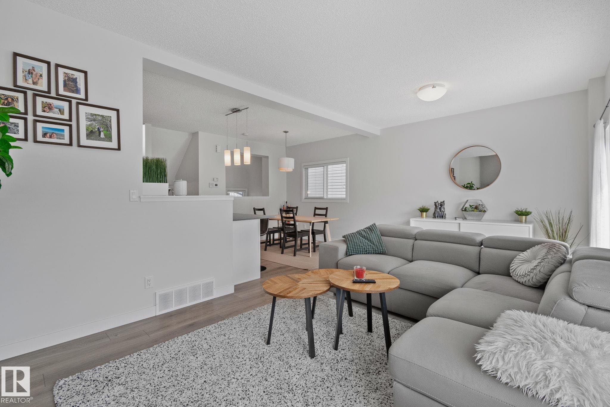 Photo 11 at 249 39a Avenue NW, Maple Crest, Edmonton