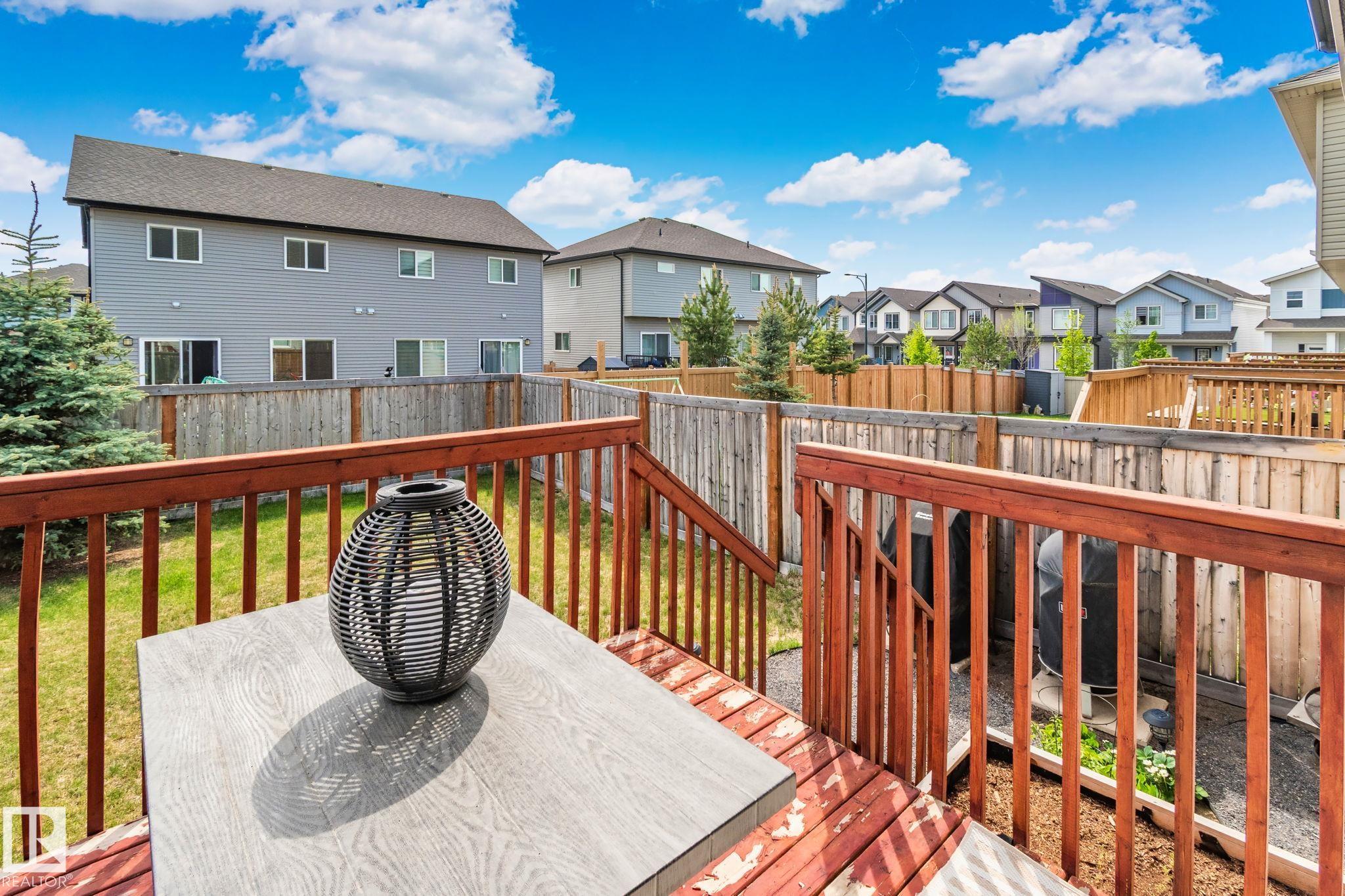 Photo 37 at 249 39a Avenue NW, Maple Crest, Edmonton
