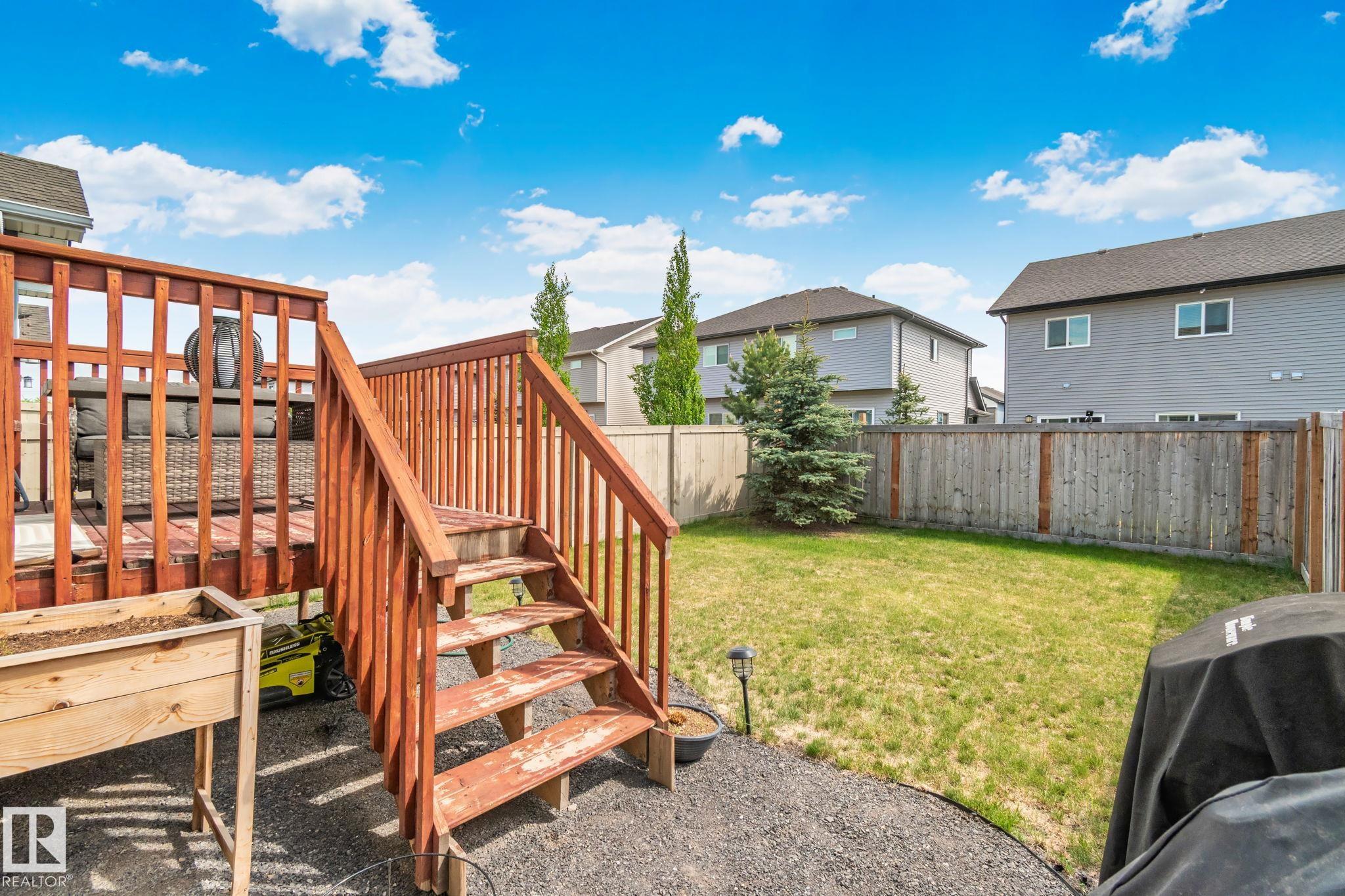 Photo 38 at 249 39a Avenue NW, Maple Crest, Edmonton