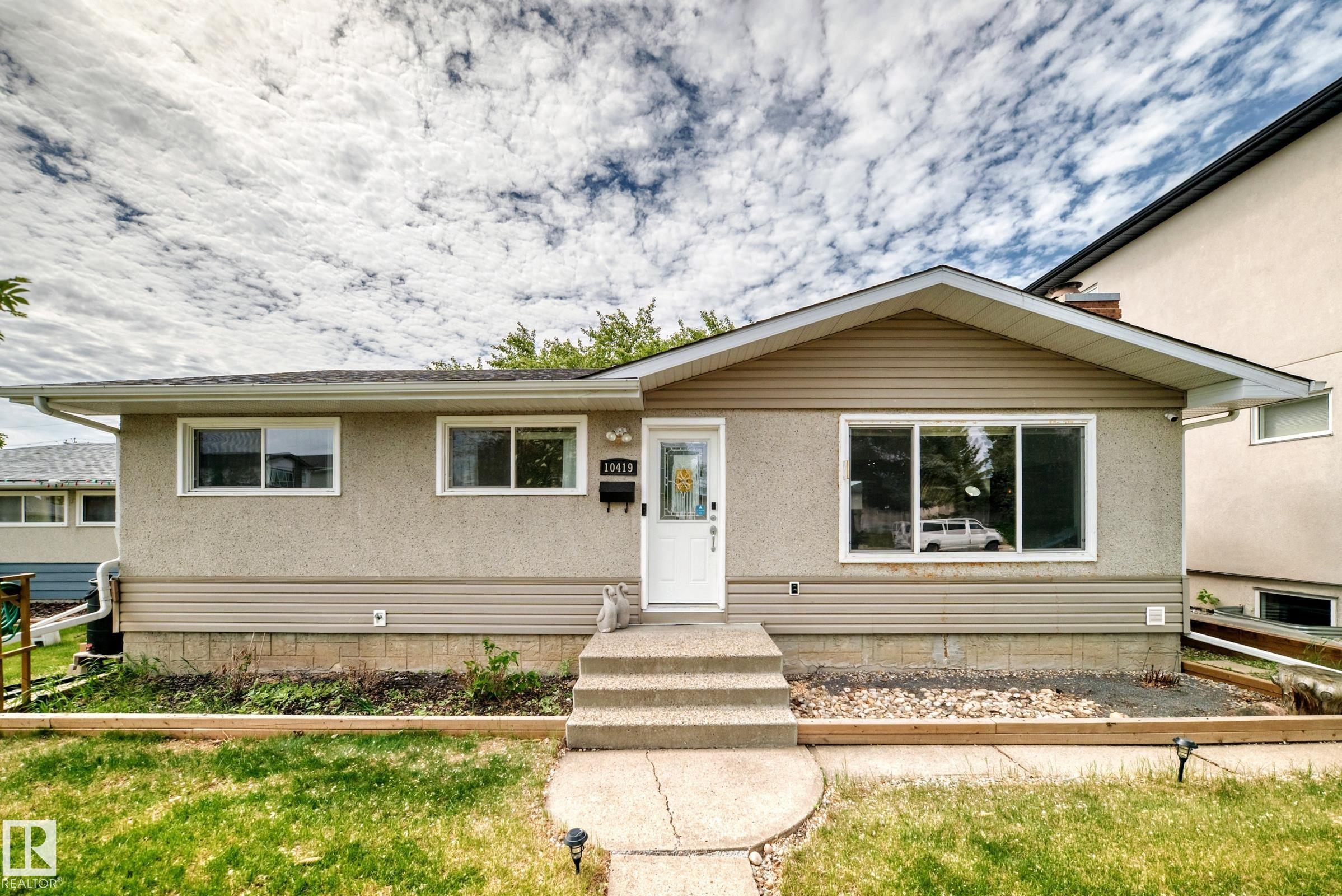 10419 52 Avenue NW, Pleasantview, Edmonton