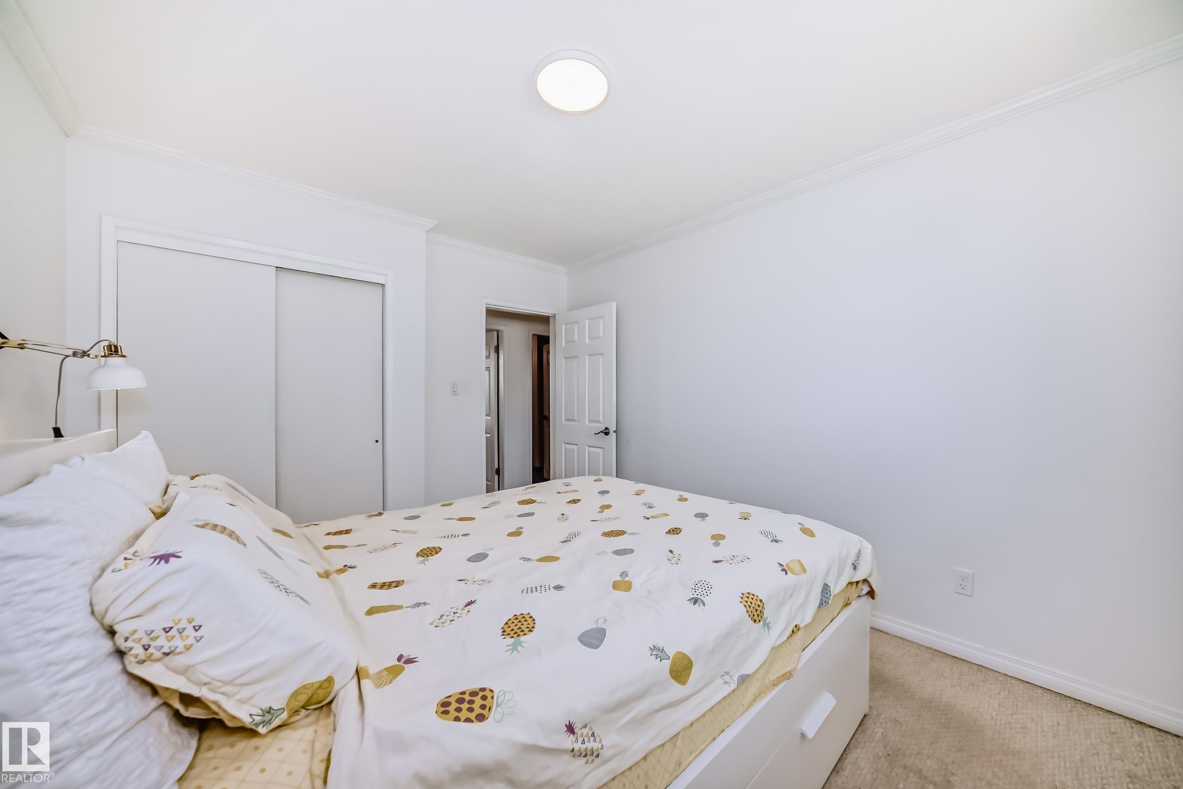 Photo 18 at 10419 52 Avenue NW, Pleasantview, Edmonton