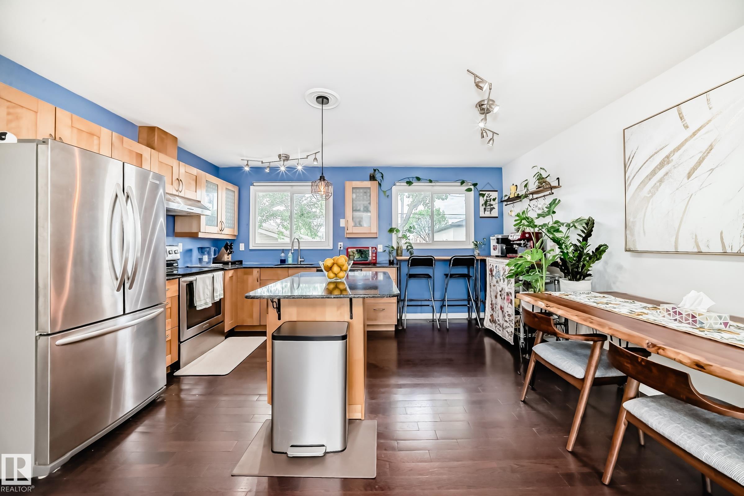 Photo 6 at 10419 52 Avenue NW, Pleasantview, Edmonton