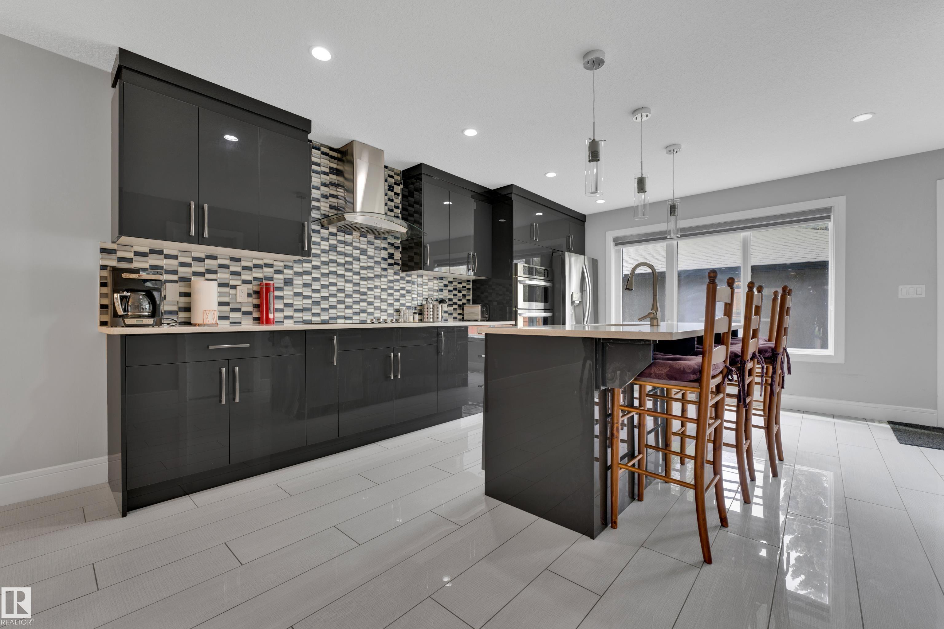 Photo 12 at 9329 Connors Road NW, Bonnie Doon, Edmonton