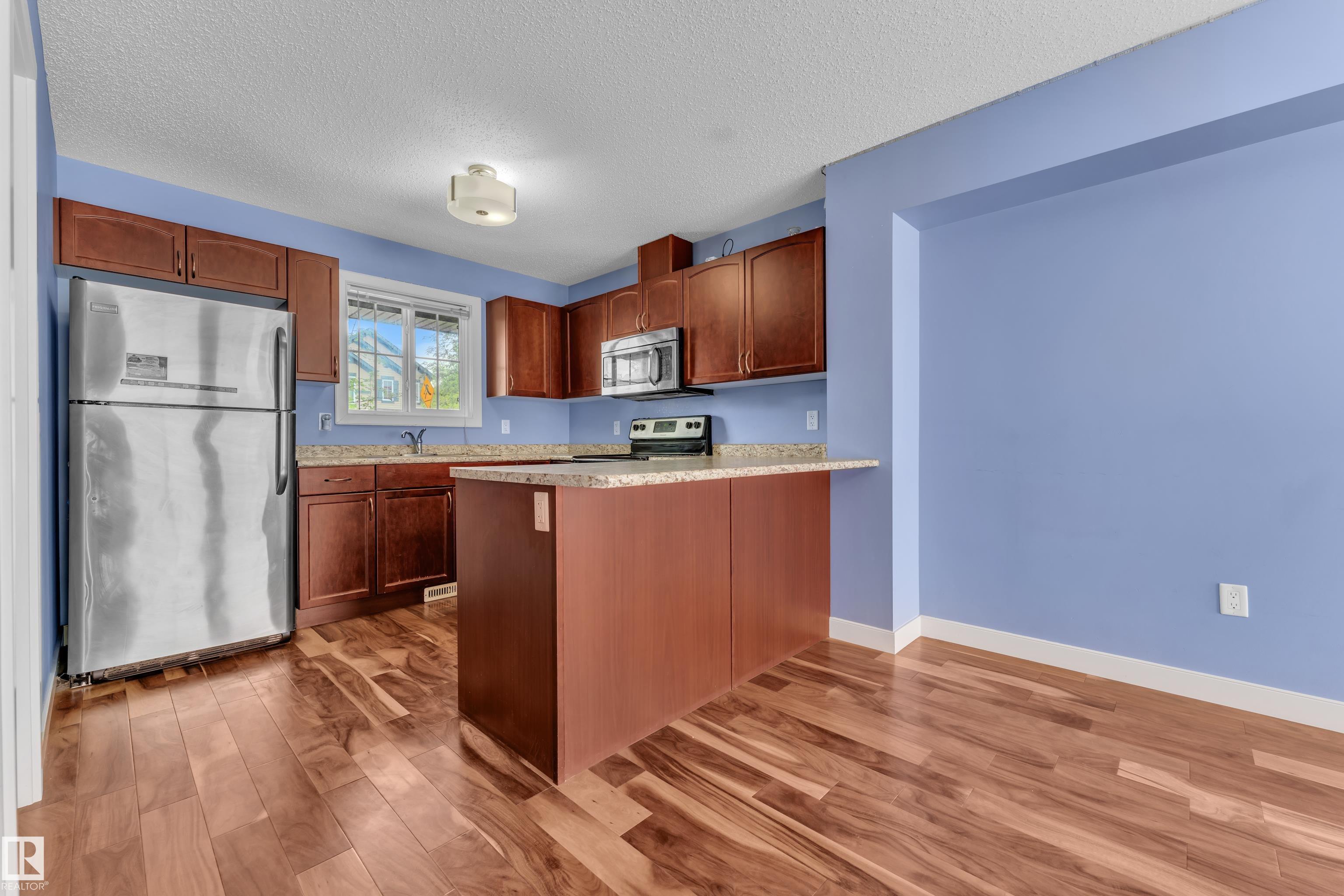 Photo 7 at 432 Watt Boulevard SW, Walker, Edmonton