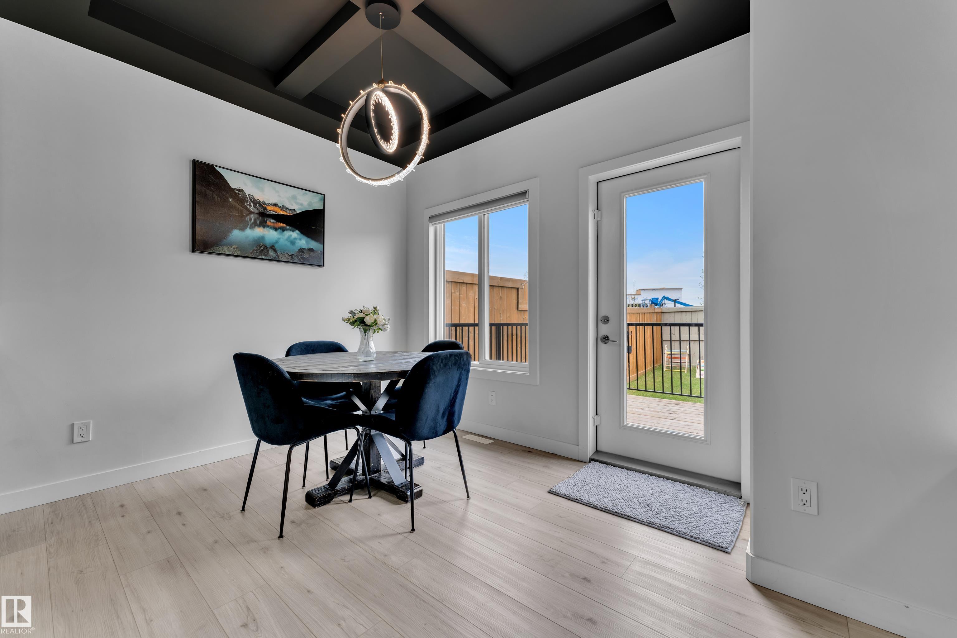 Photo 19 at 1118 Goldfinch Crescent NW, Kinglet Gardens, Edmonton