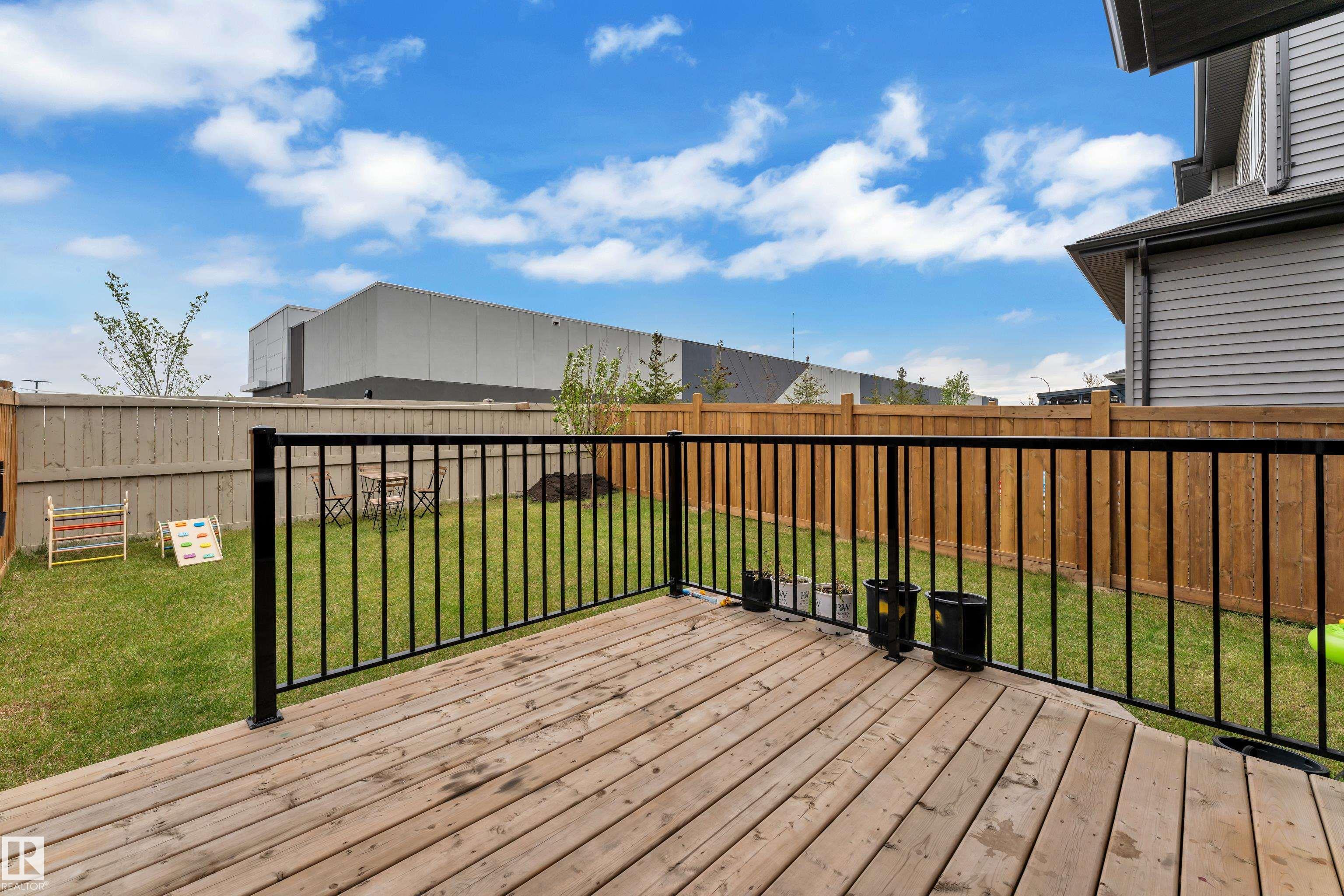 Photo 36 at 1118 Goldfinch Crescent NW, Kinglet Gardens, Edmonton