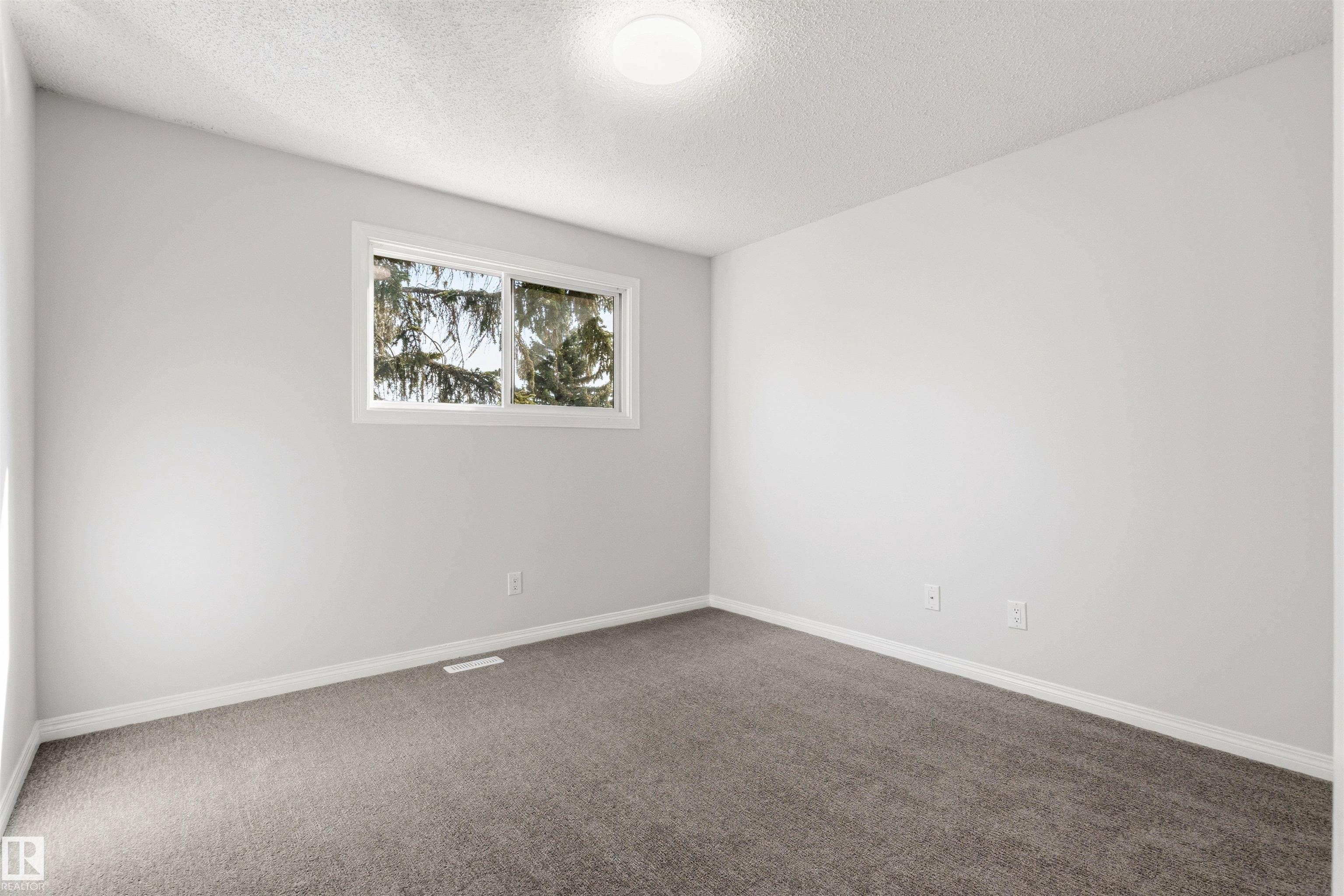 Photo 34 at 707 Clareview Road NW, Kernohan, Edmonton