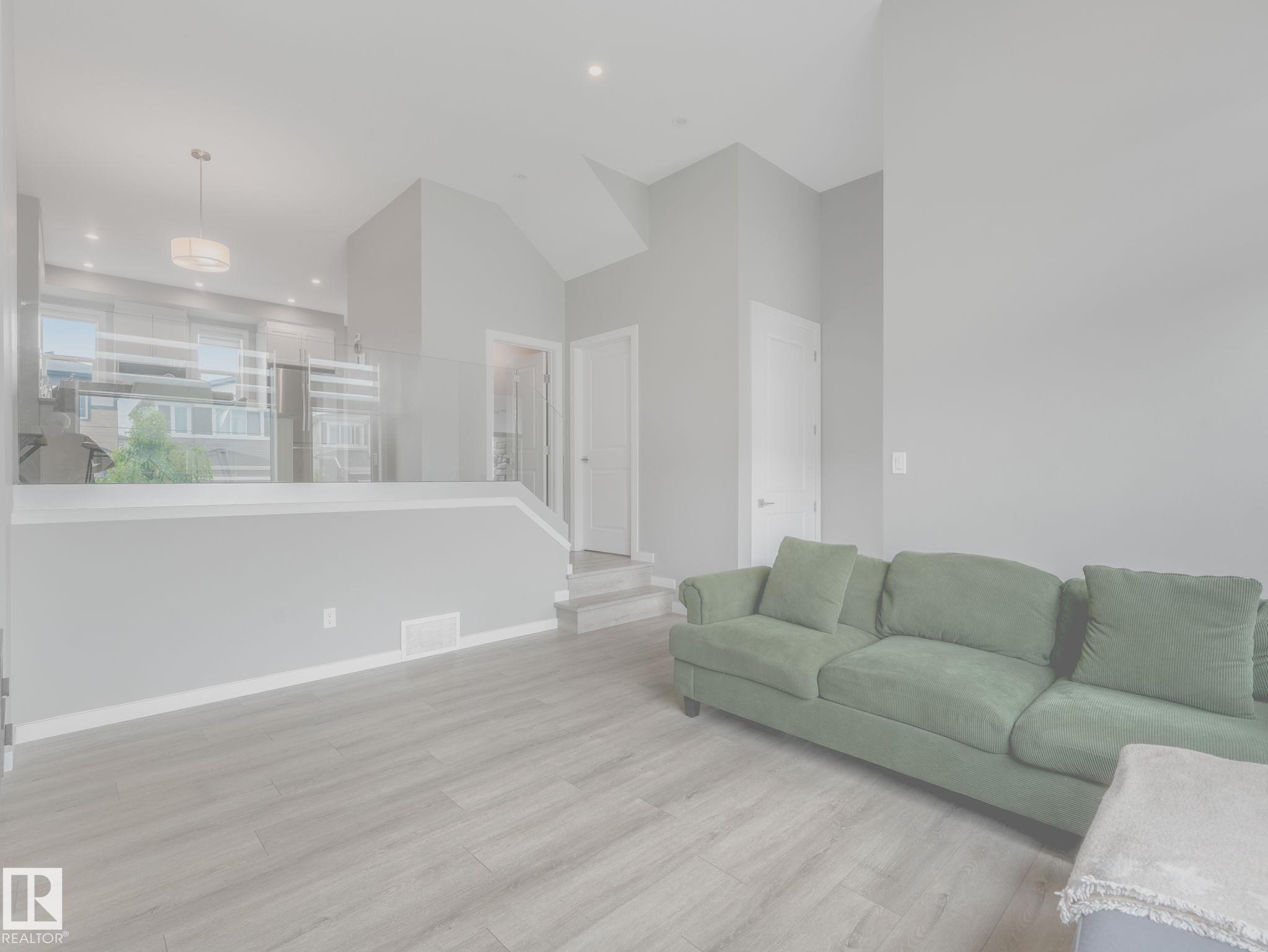 Photo 9 at 516 35 Street SW, Charlesworth, Edmonton