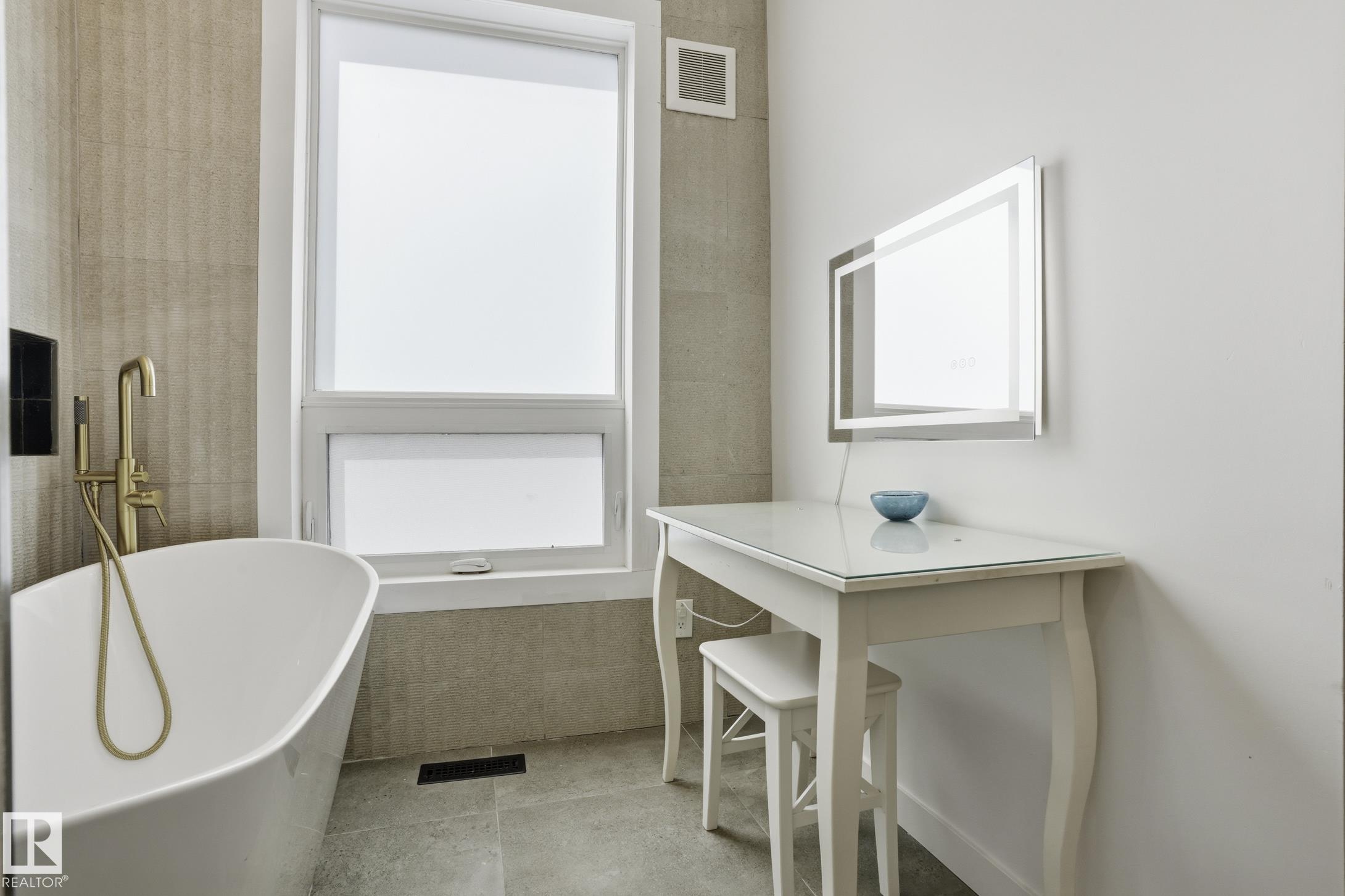 Photo 30 at 5406 110 Street NW, Pleasantview, Edmonton