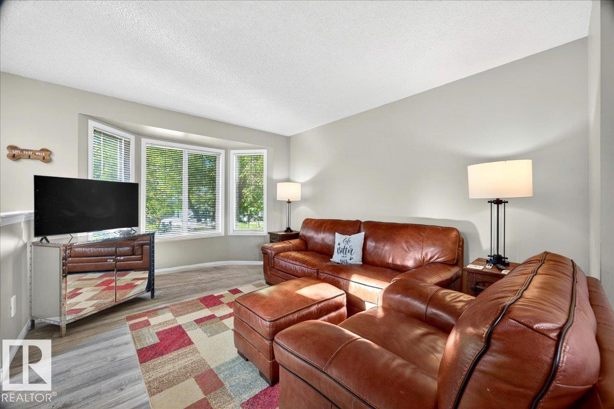 Photo 6 at 21339 91 Avenue NW, Suder Greens, Edmonton
