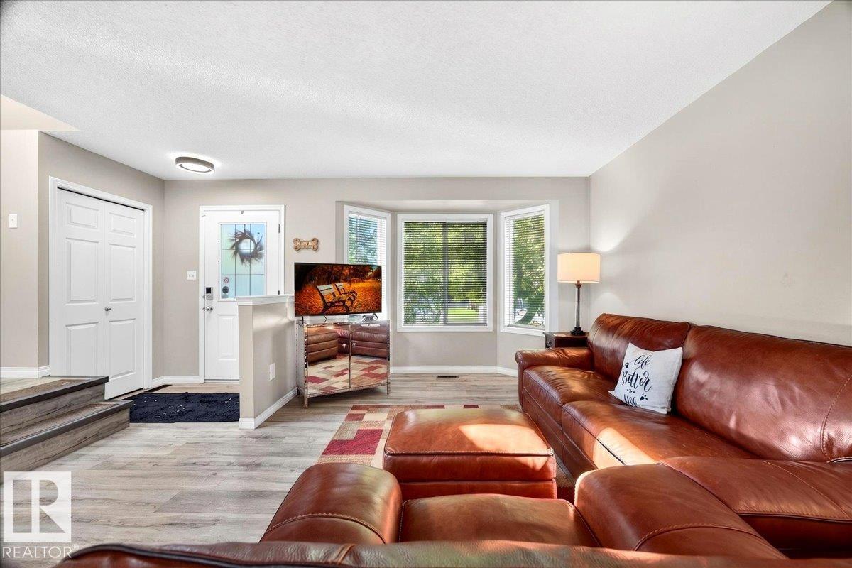 Photo 7 at 21339 91 Avenue NW, Suder Greens, Edmonton