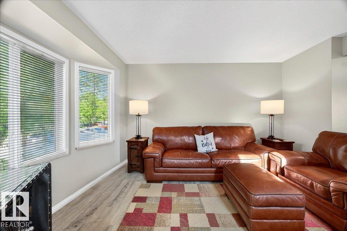 Photo 9 at 21339 91 Avenue NW, Suder Greens, Edmonton