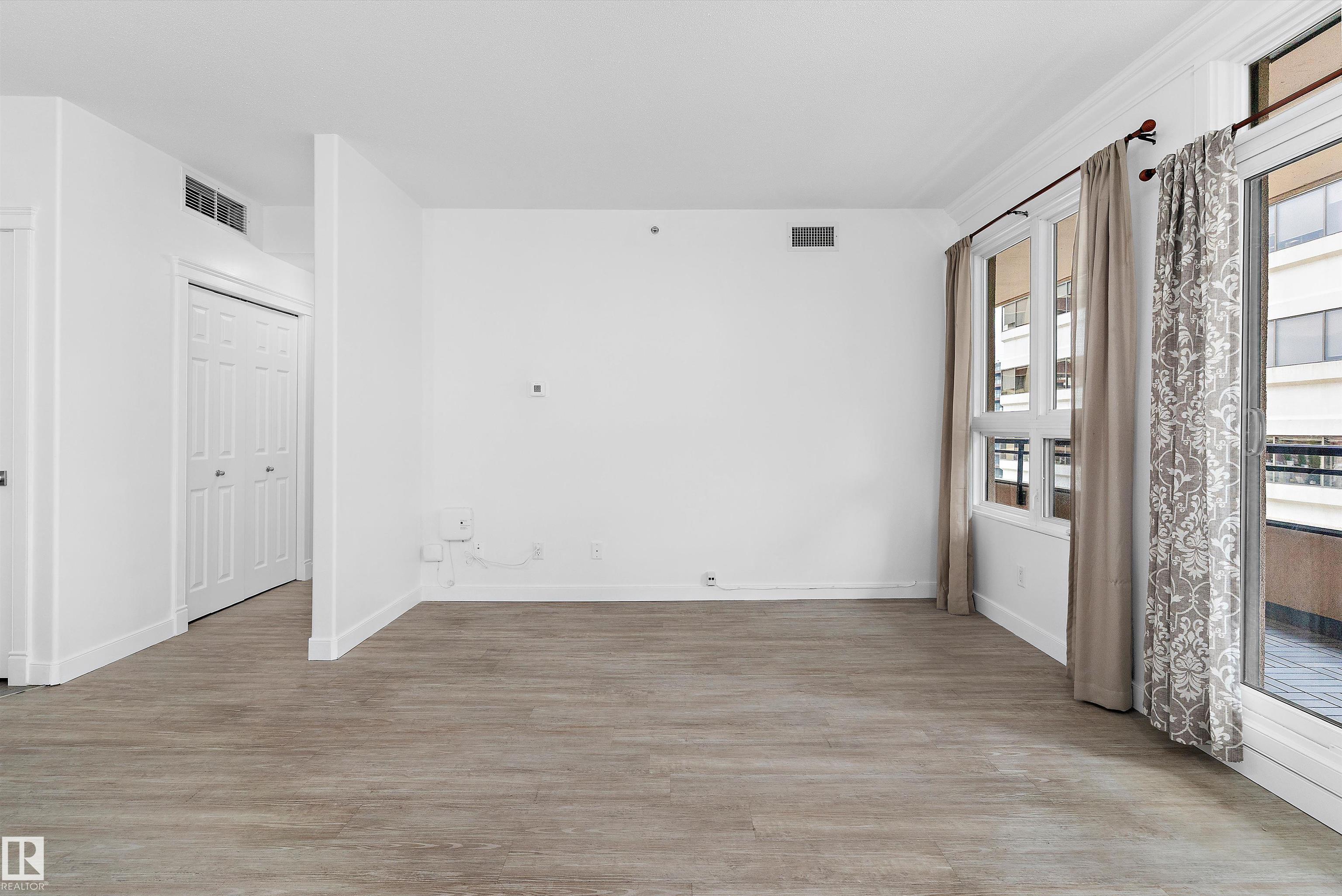 Photo 16 at 902 - 9939 109 Street NW, Downtown, Edmonton