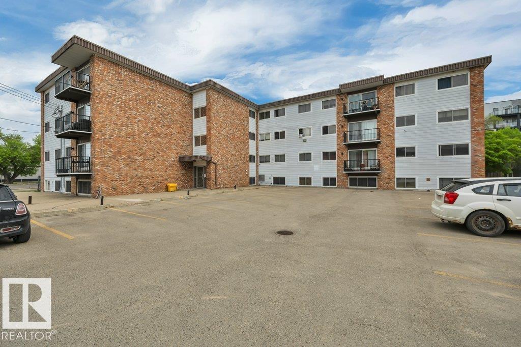 304 - 10320 113 Street NW, Wîhkwêntôwin, Edmonton