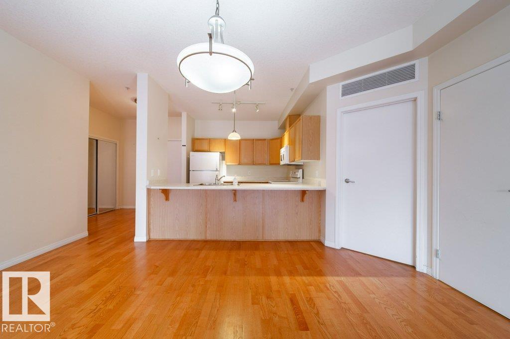 Photo 12 at 303 - 4304 139 Avenue NW, Clareview Town Centre, Edmonton