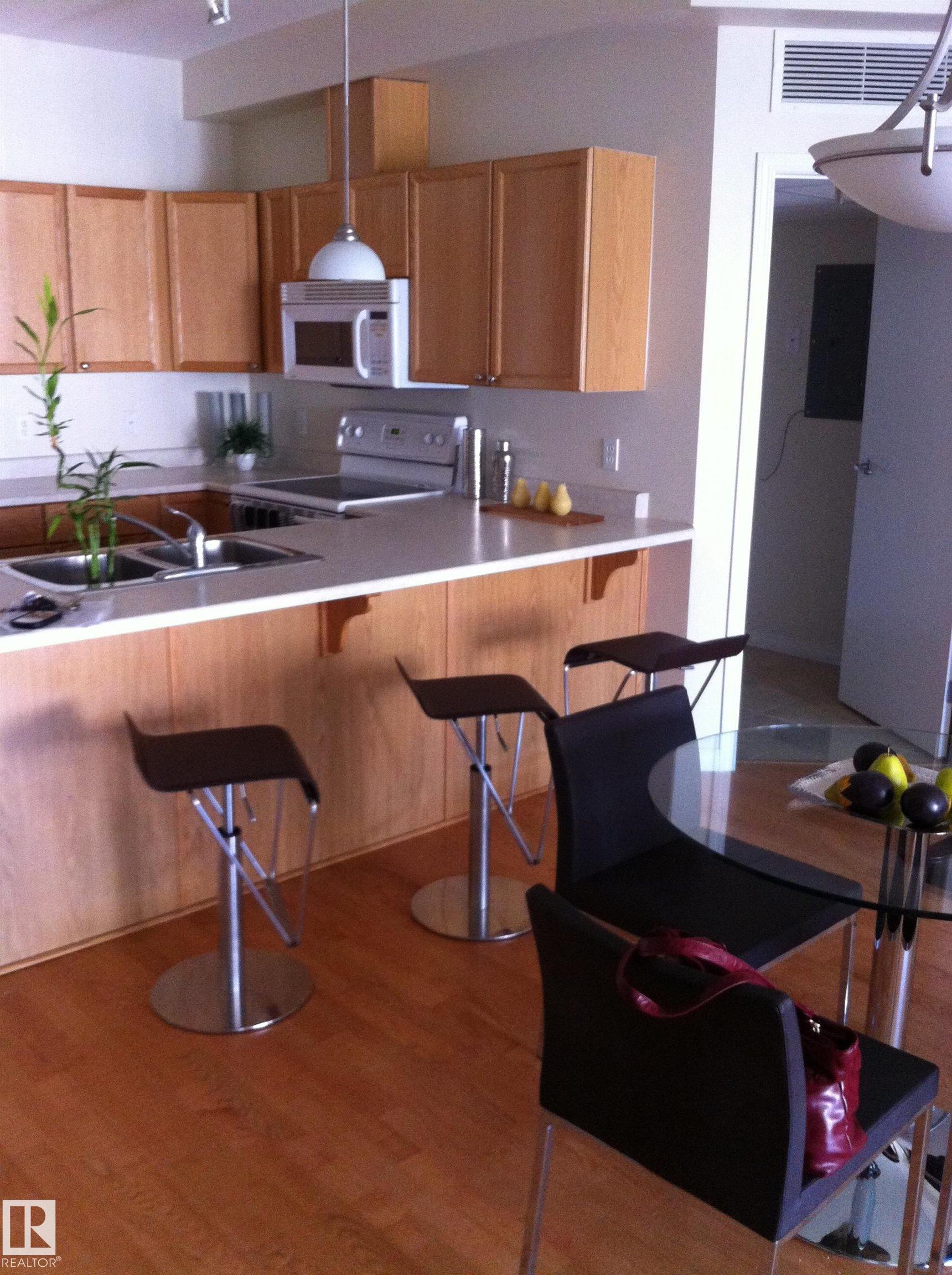 Photo 14 at 303 - 4304 139 Avenue NW, Clareview Town Centre, Edmonton