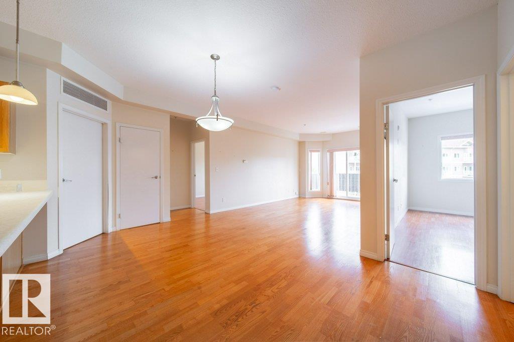 303 - 4304 139 Avenue NW, Clareview Town Centre, Edmonton