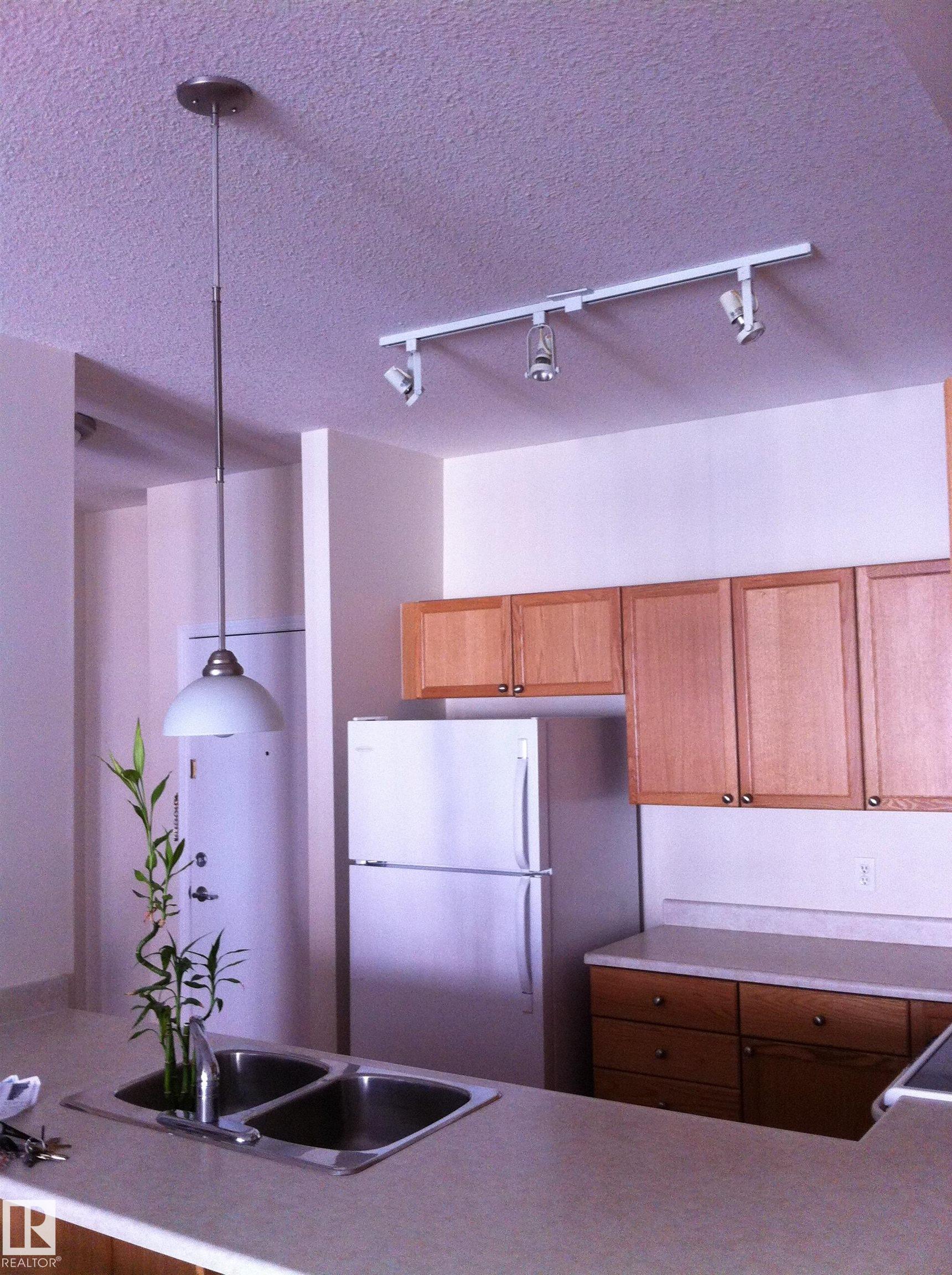 Photo 9 at 303 - 4304 139 Avenue NW, Clareview Town Centre, Edmonton