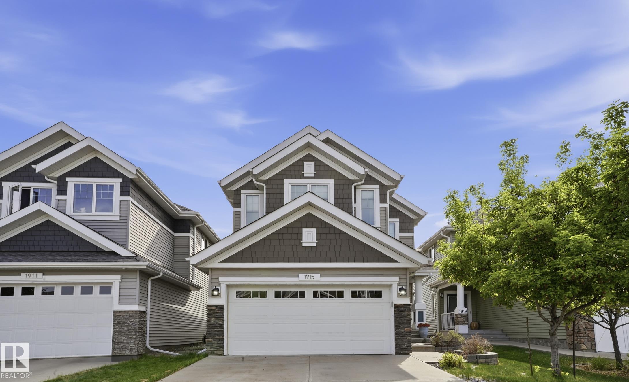 1915 77 Street SW, Summerside, Edmonton