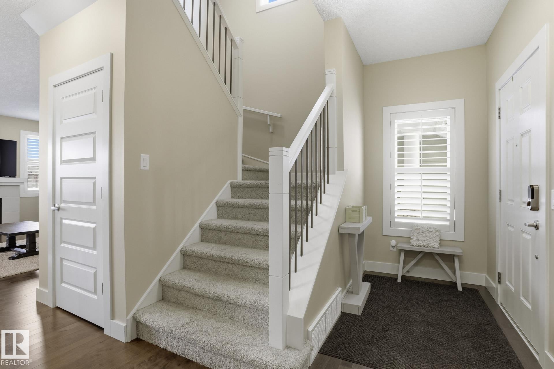 1915 77 Street SW, Summerside, Edmonton