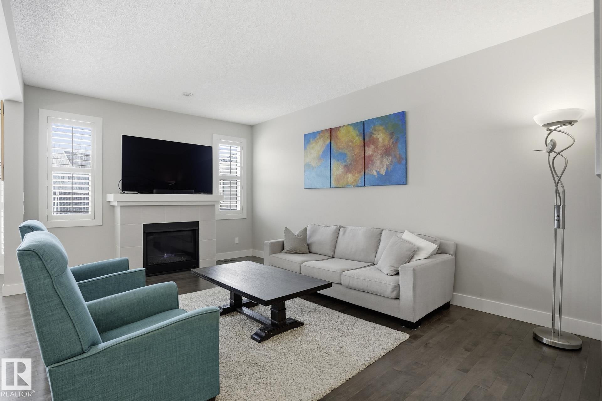 1915 77 Street SW, Summerside, Edmonton