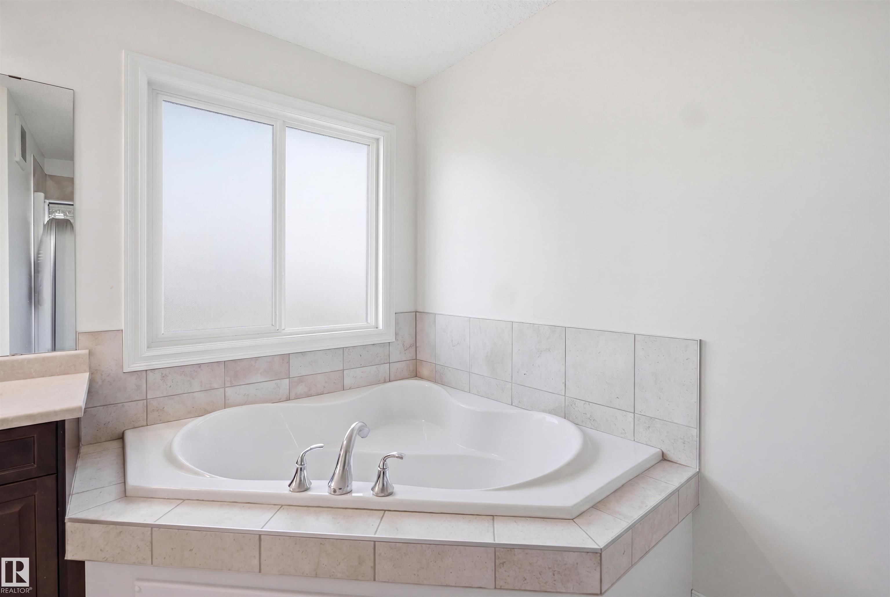 Photo 29 at 1523 36 Avenue NW, Tamarack, Edmonton