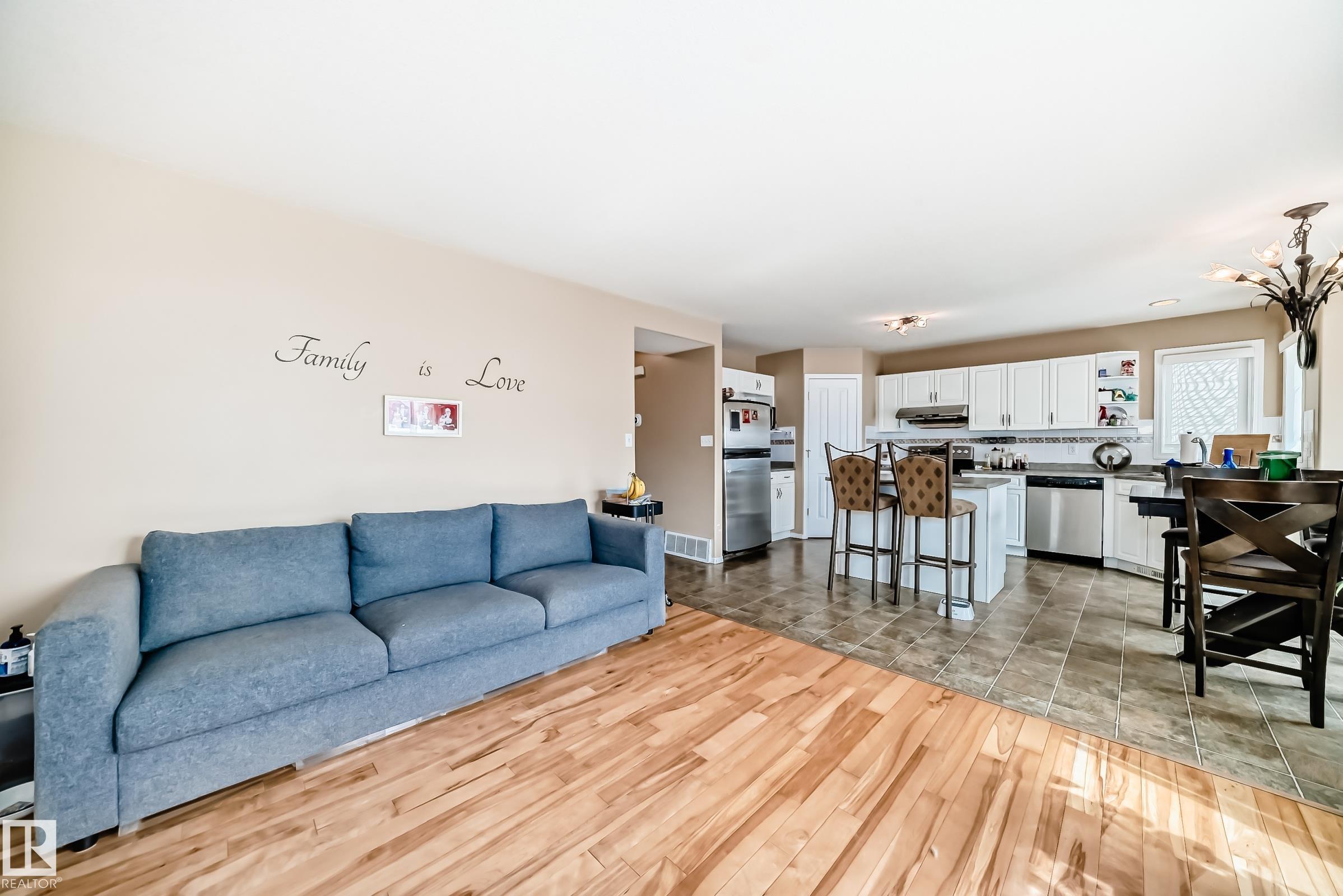 Photo 13 at 1815 36 Avenue NW, Wild Rose, Edmonton