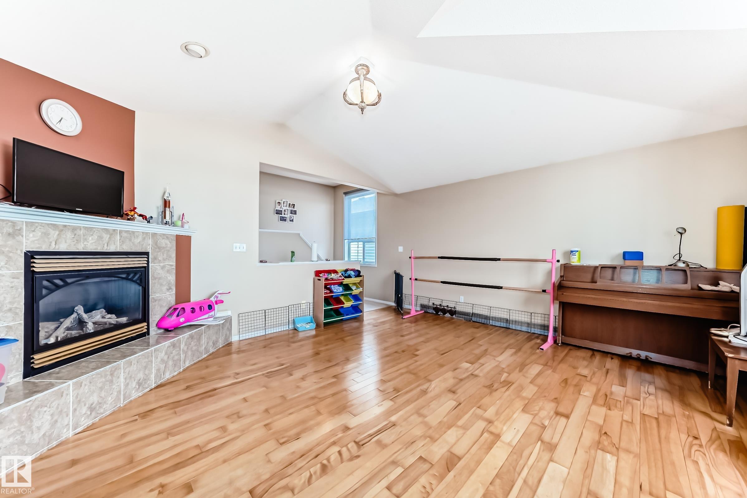 Photo 26 at 1815 36 Avenue NW, Wild Rose, Edmonton