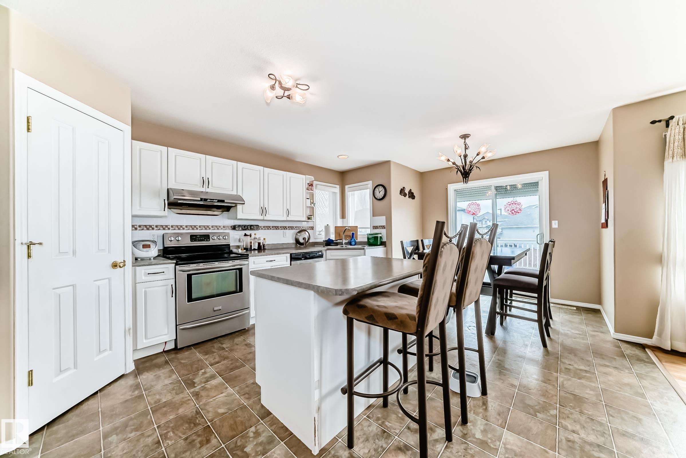 Photo 6 at 1815 36 Avenue NW, Wild Rose, Edmonton