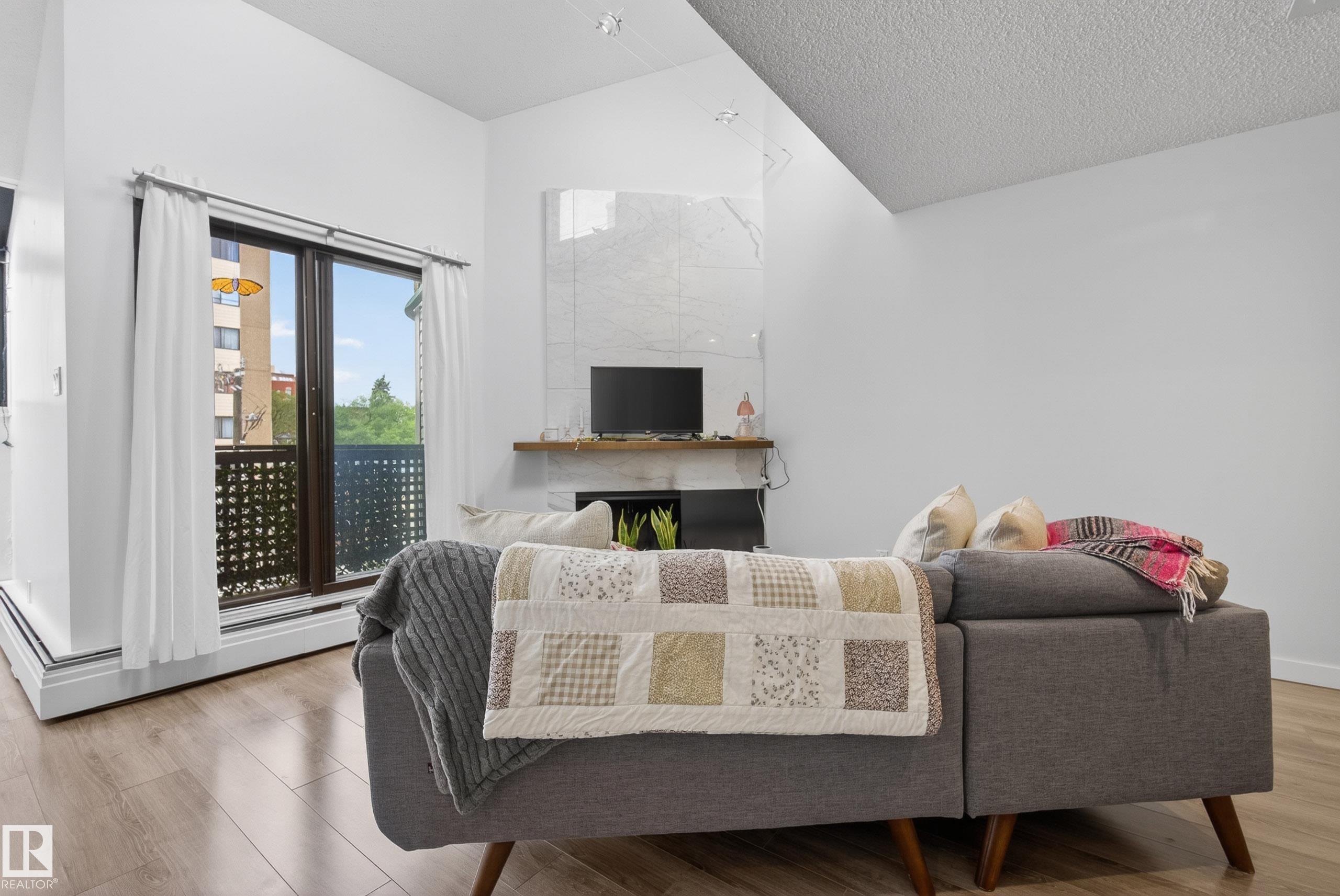 Photo 15 at 302 - 10148 118 Street NW, Wîhkwêntôwin, Edmonton