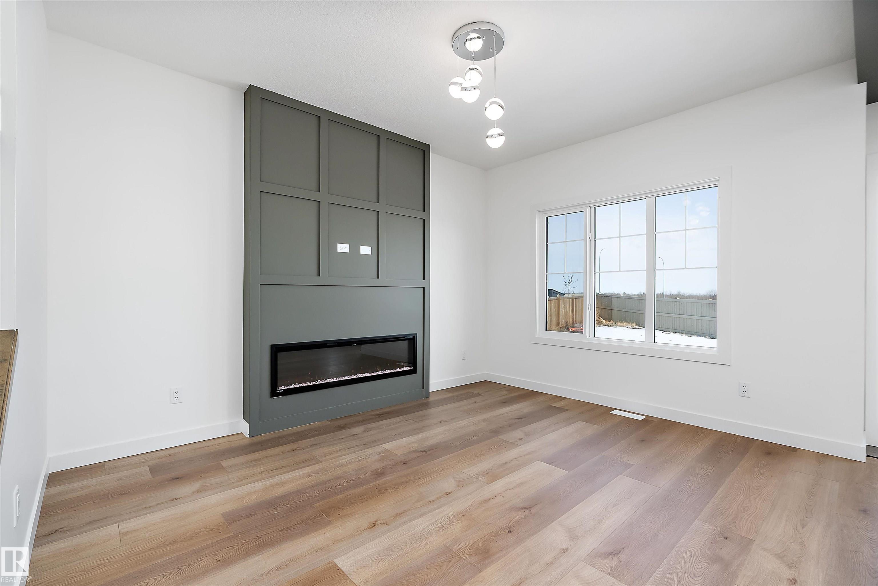Photo 18 at 1132 Goldfinch Crescent NW, Kinglet Gardens, Edmonton