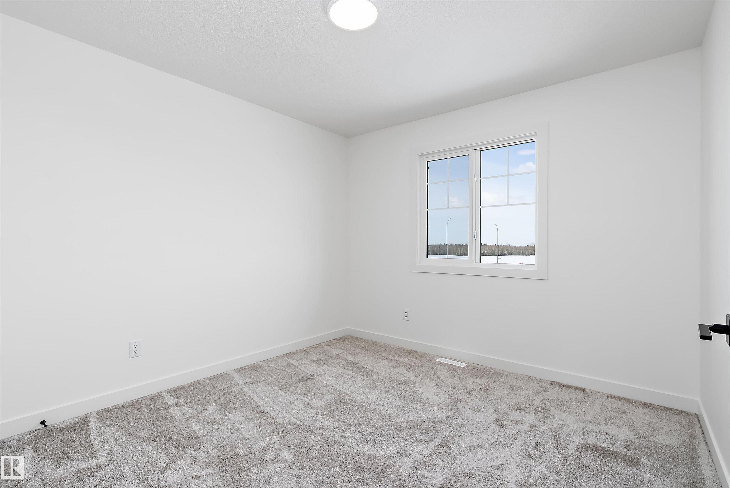 Photo 36 at 1132 Goldfinch Crescent NW, Kinglet Gardens, Edmonton