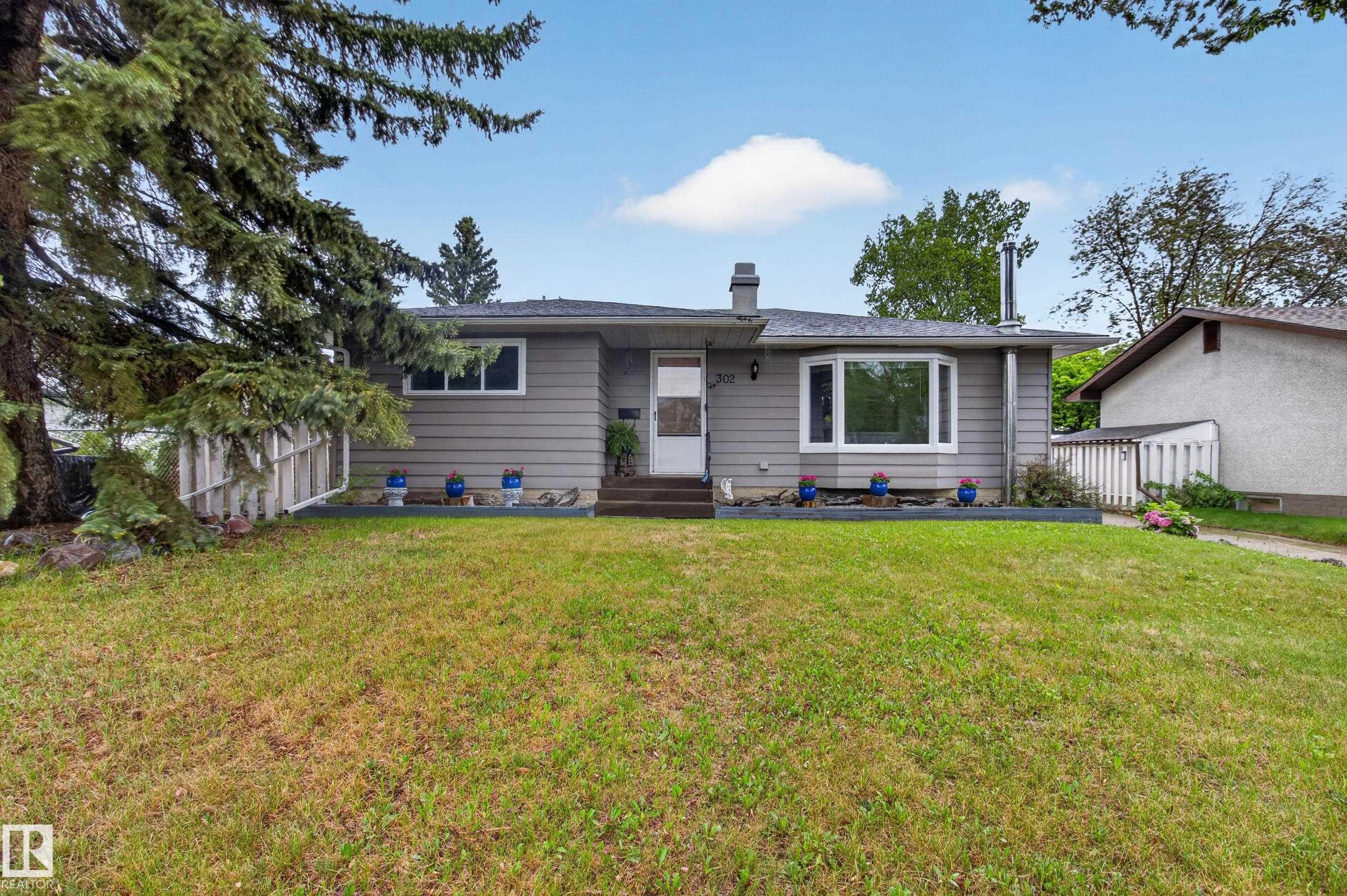 302 Fir Street, Maplegrove, Sherwood Park photo number 2