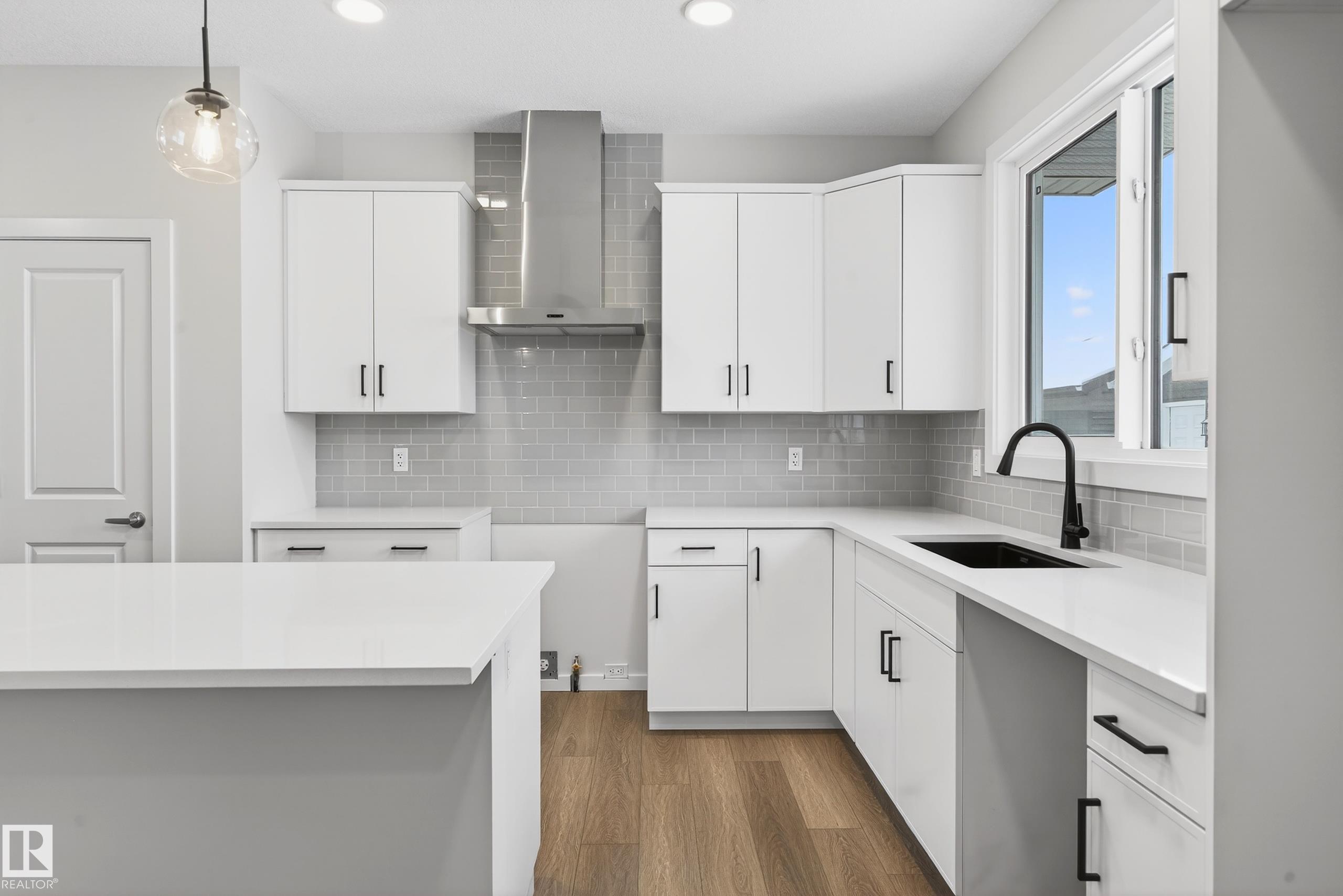 17203 3 Street NW, Marquis, Edmonton