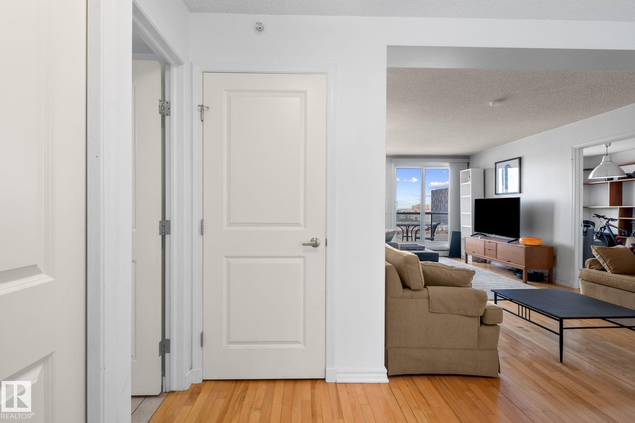 Photo 11 at 905 - 10303 105 Street NW, Downtown, Edmonton