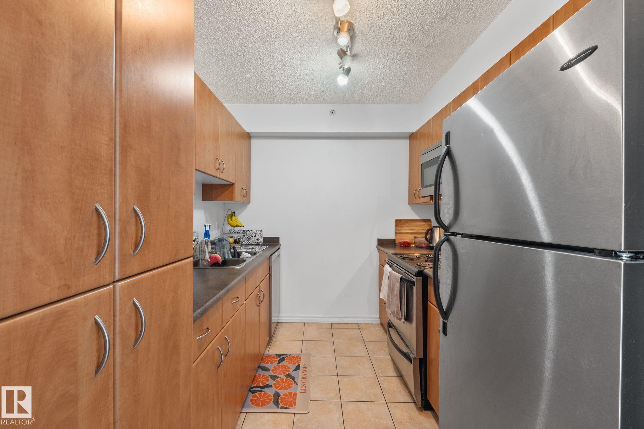 Photo 16 at 905 - 10303 105 Street NW, Downtown, Edmonton