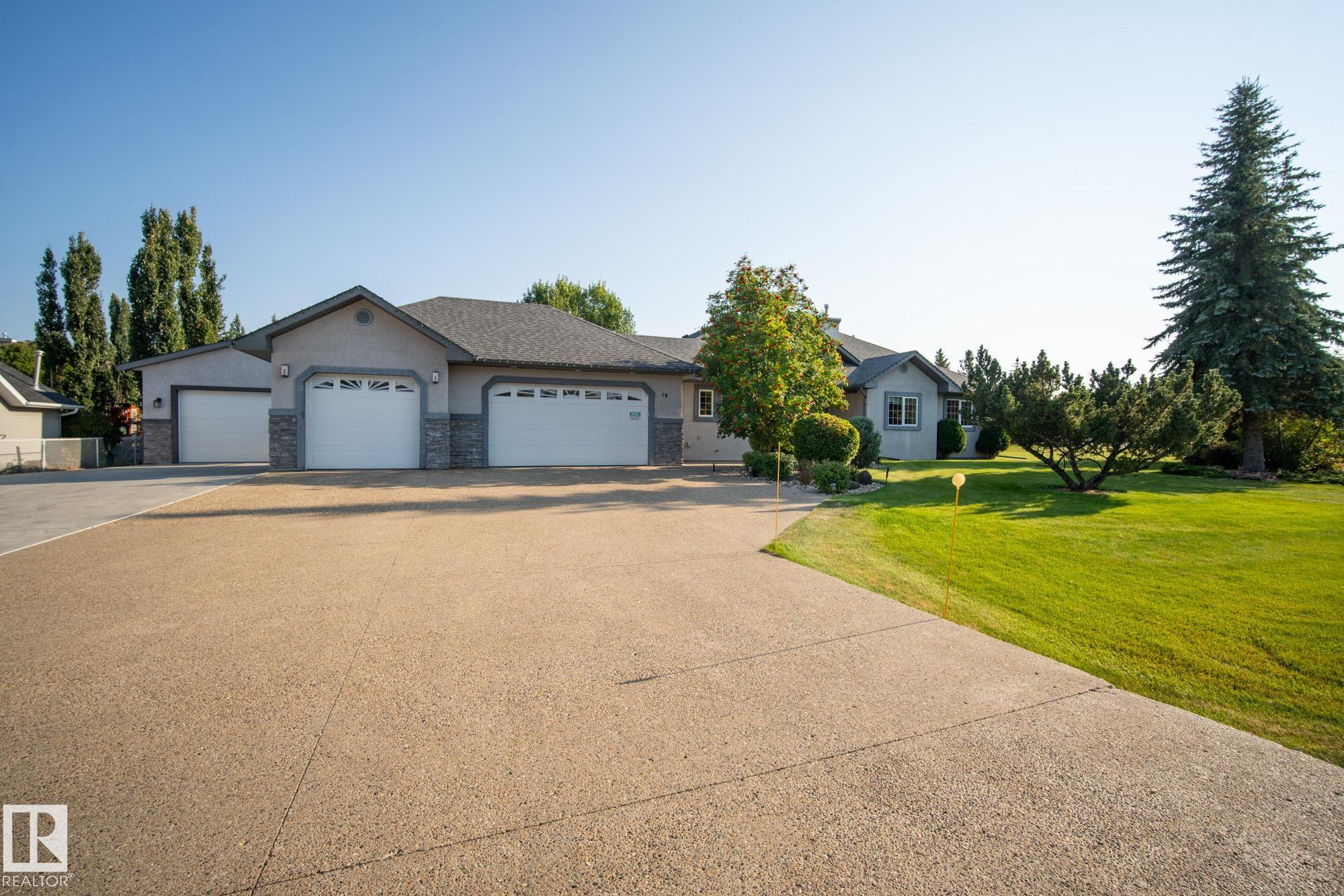 19 Country Lane, Country Plains Estates, Stony Plain