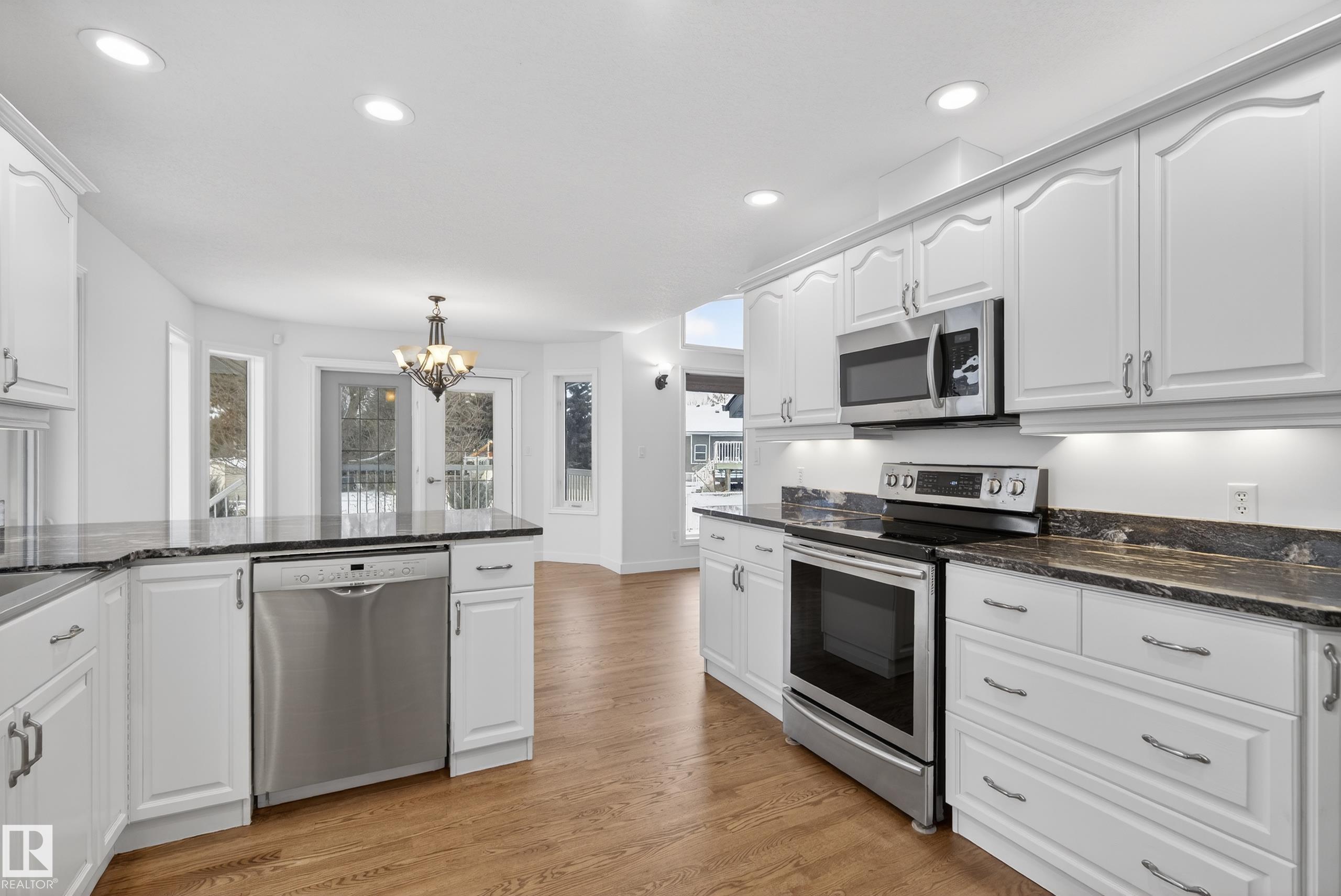 Photo 15 at 19 Country Lane, Country Plains Estates, Stony Plain