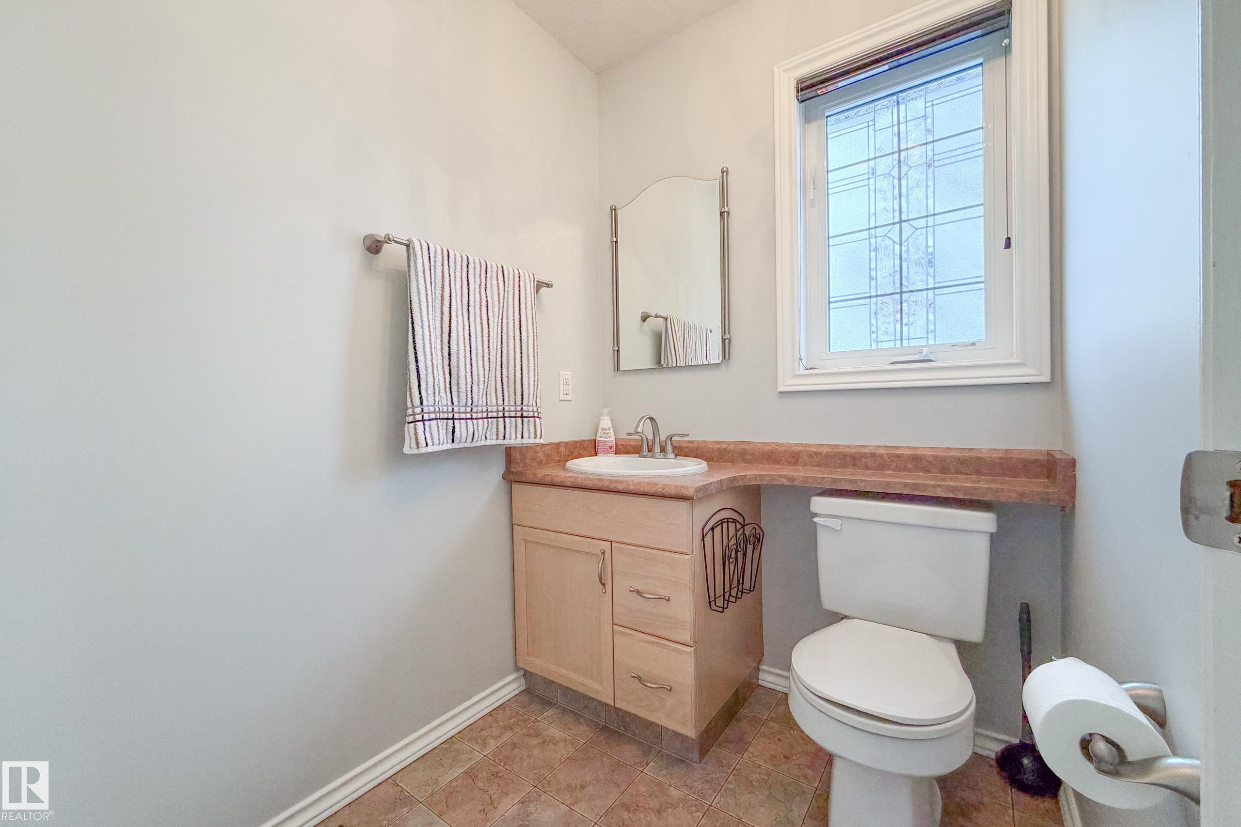 Photo 24 at 19 Country Lane, Country Plains Estates, Stony Plain
