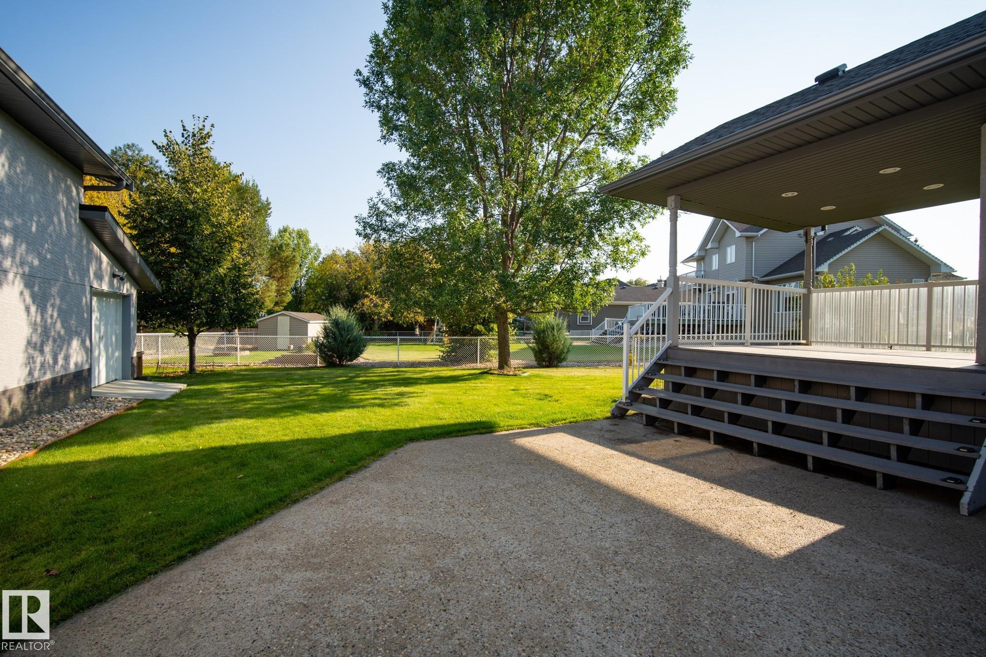 Photo 37 at 19 Country Lane, Country Plains Estates, Stony Plain