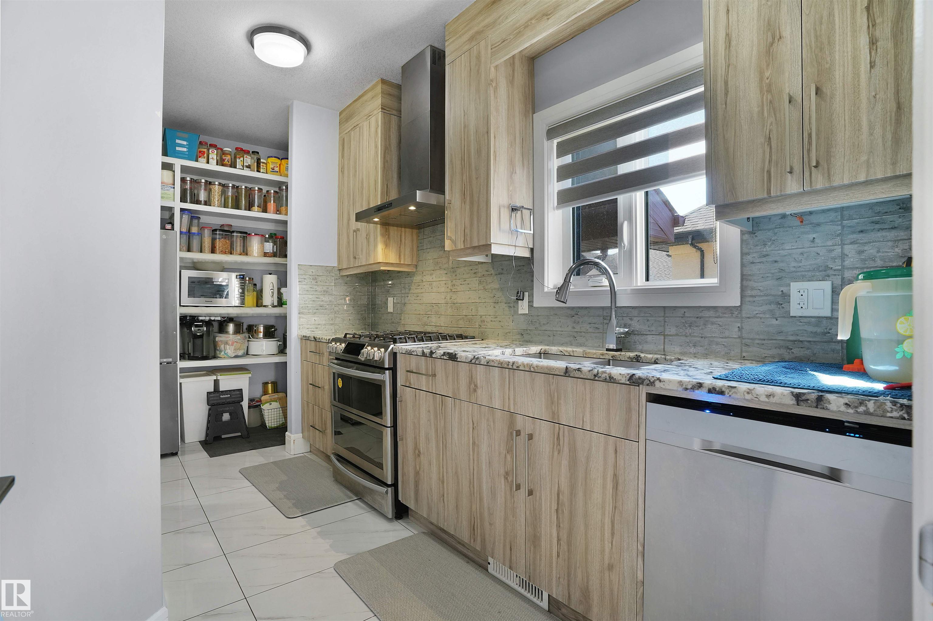 Photo 18 at 16608 9 Street NE, Quarry Ridge, Edmonton