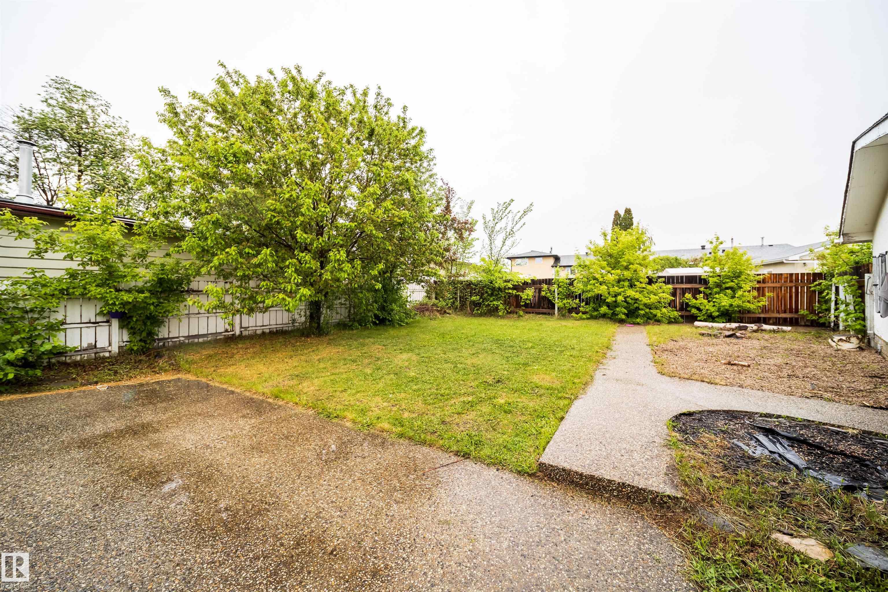 Photo 30 at 8512 142a Avenue NW, Northmount, Edmonton
