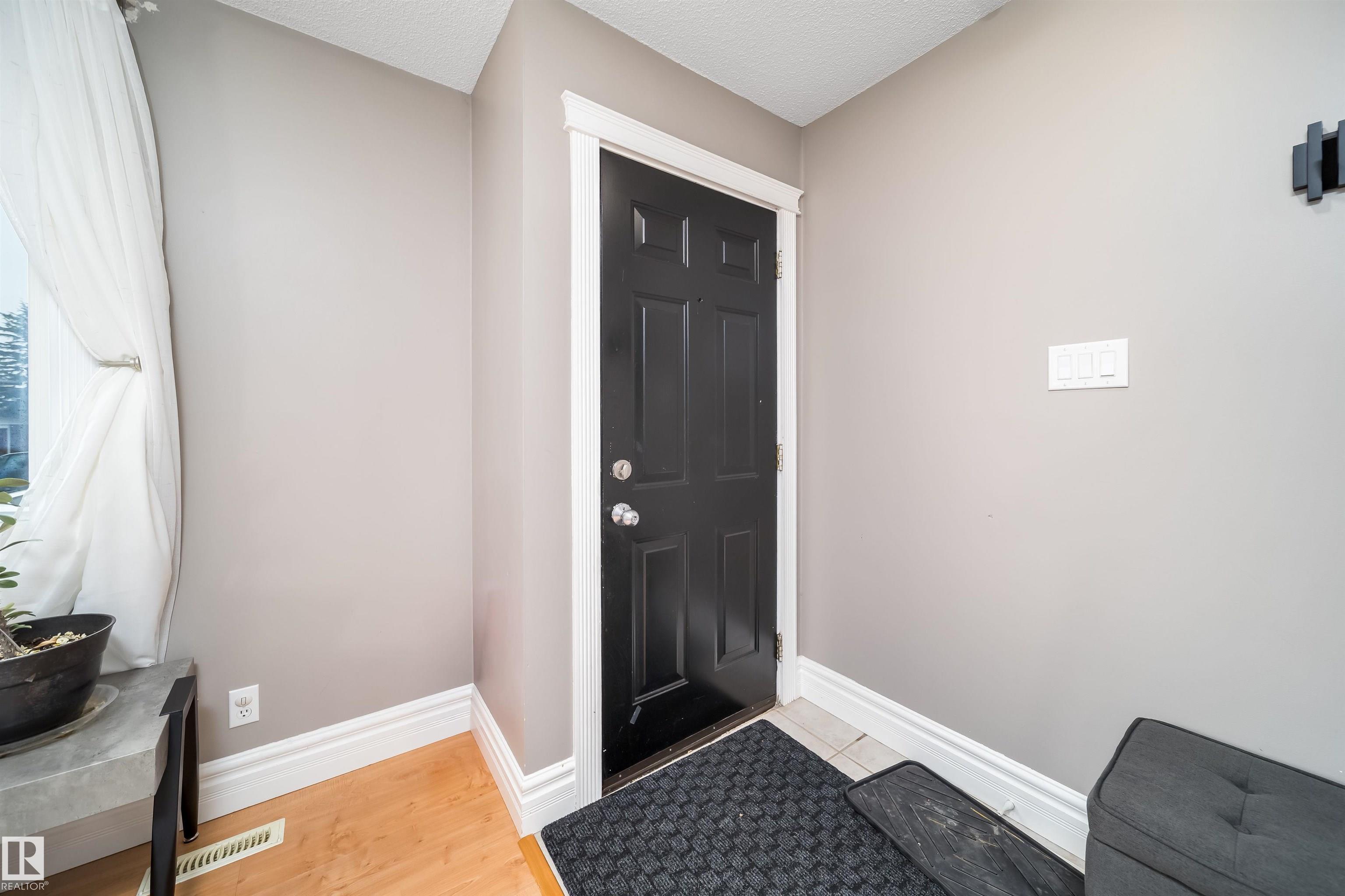 8512 142a Avenue NW, Northmount, Edmonton