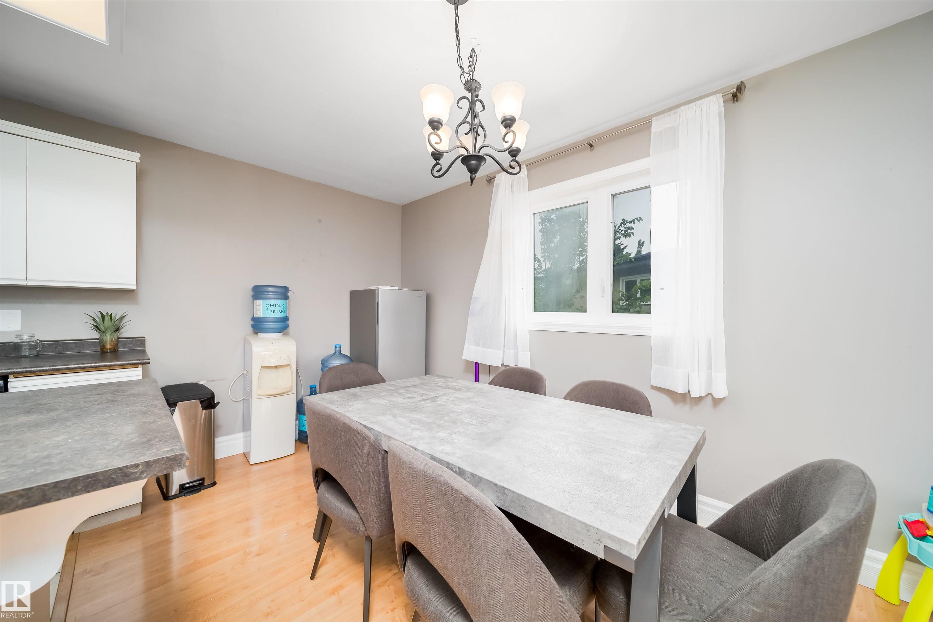 Photo 10 at 8512 142a Avenue NW, Northmount, Edmonton